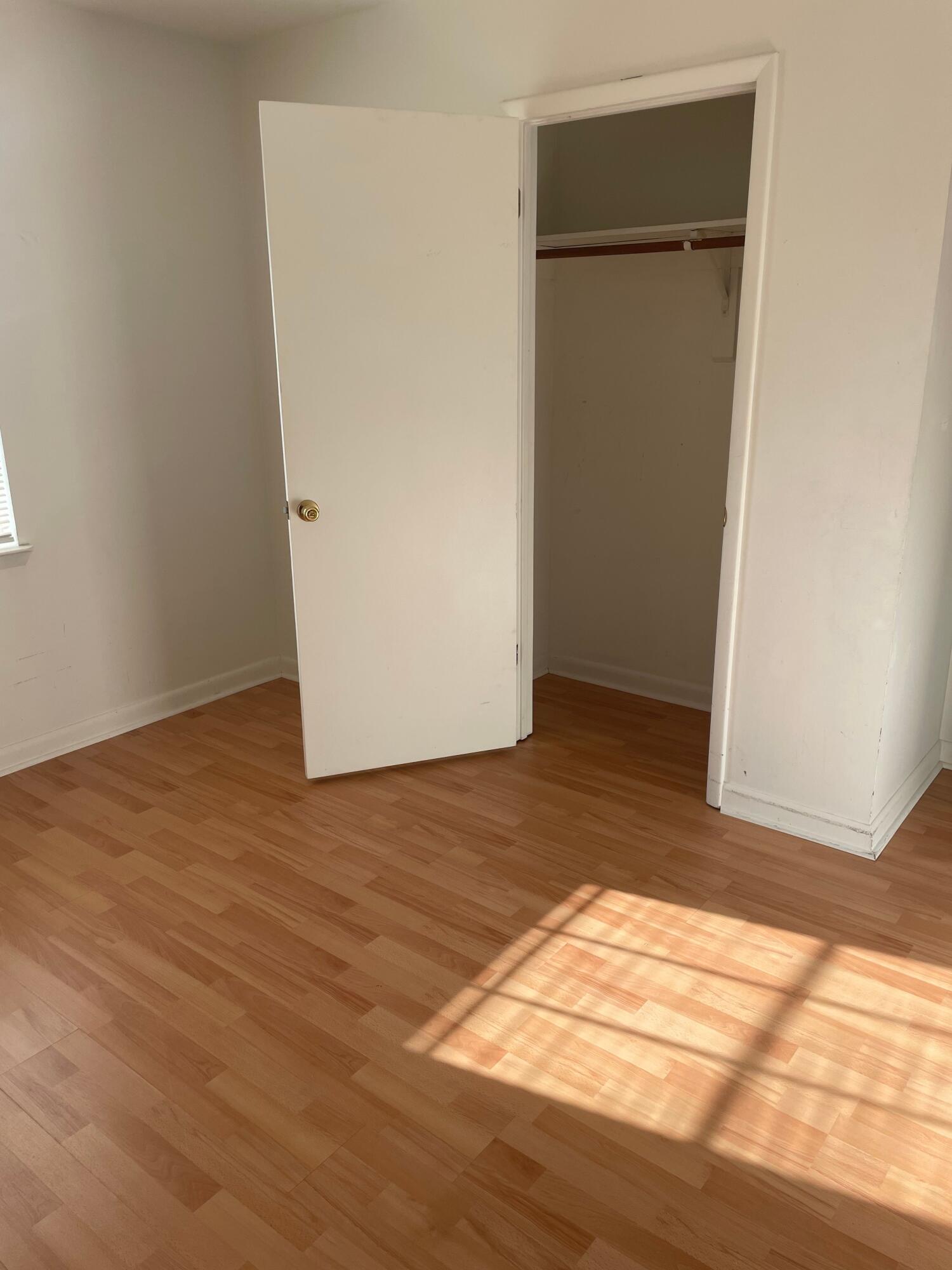 MARY ESTHER-INTR - Residential Lease