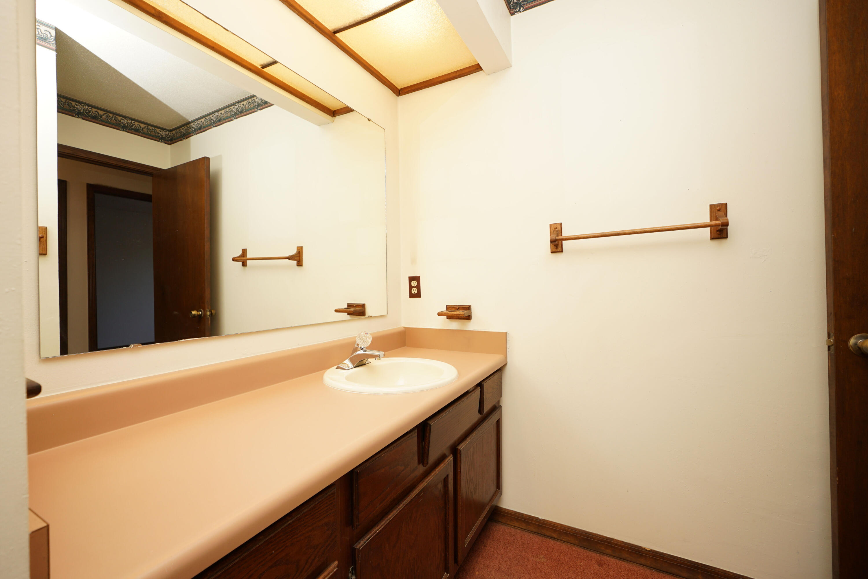 ELM PLACE CONDO - Residential