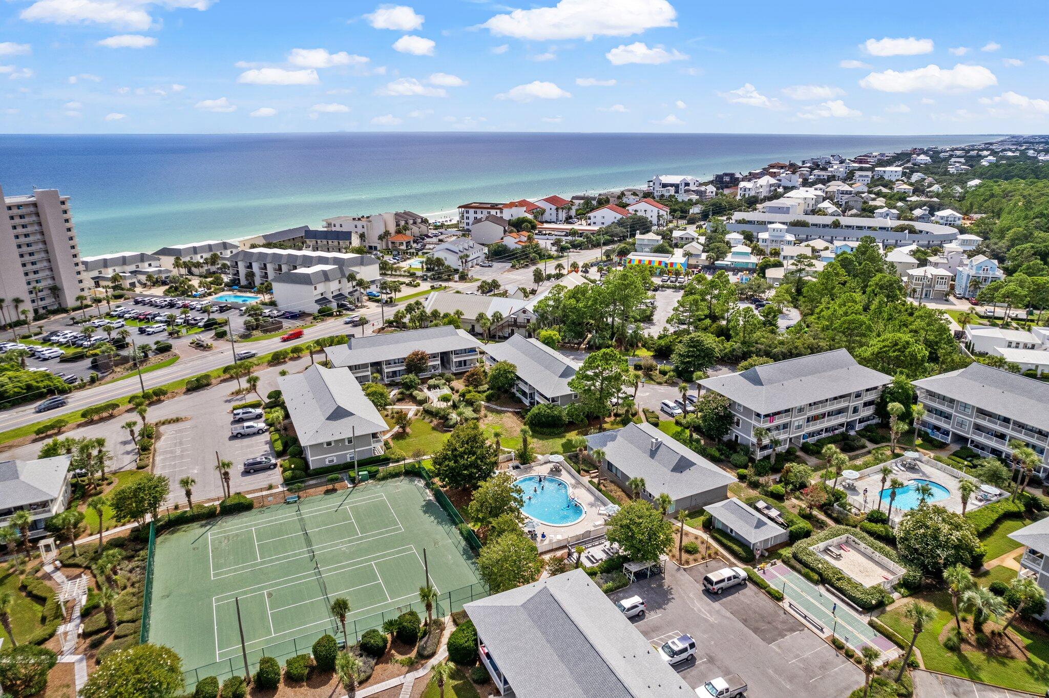 BEACHWOOD VILLAS CONDO - Residential