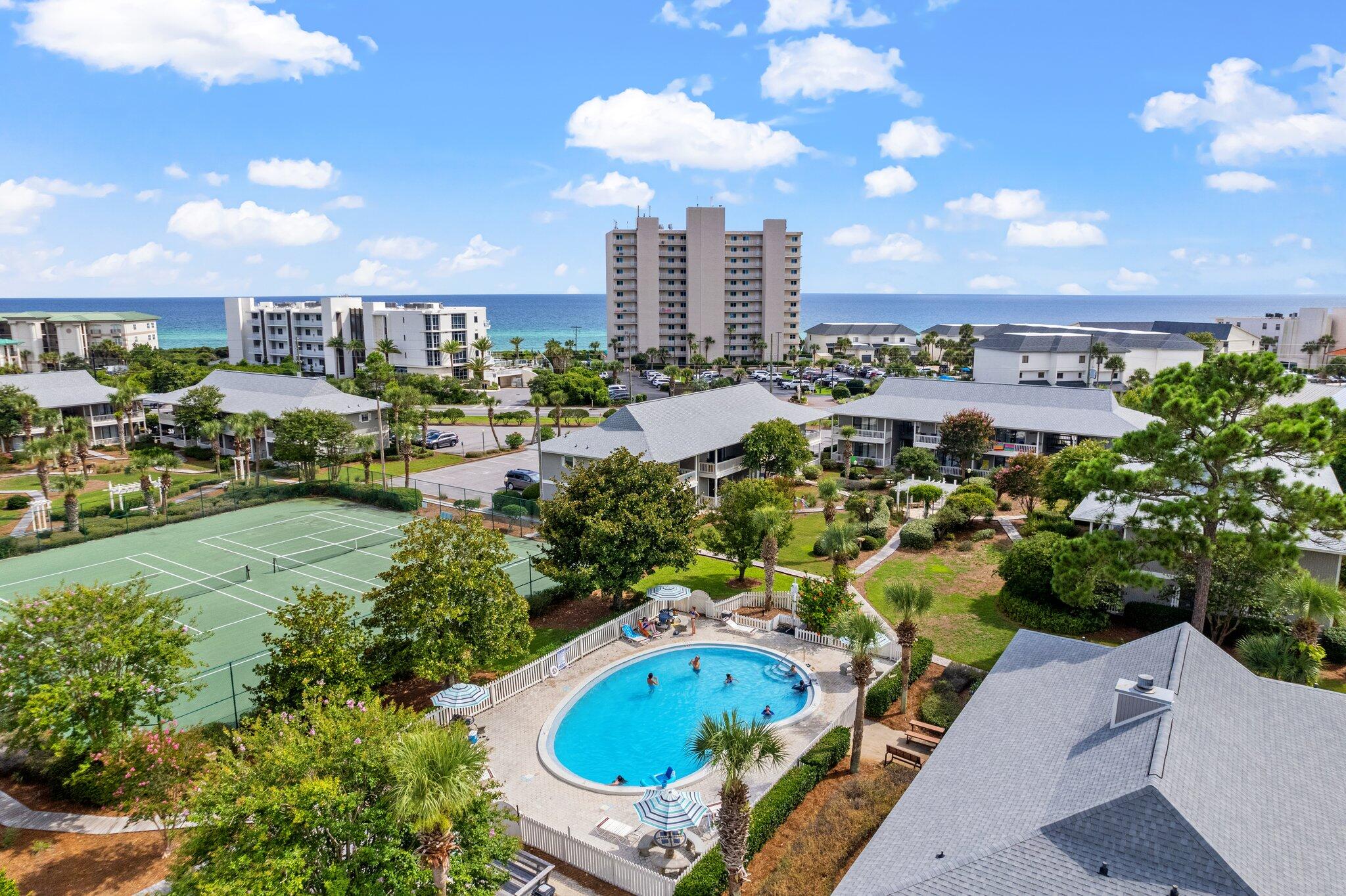 BEACHWOOD VILLAS CONDO - Residential