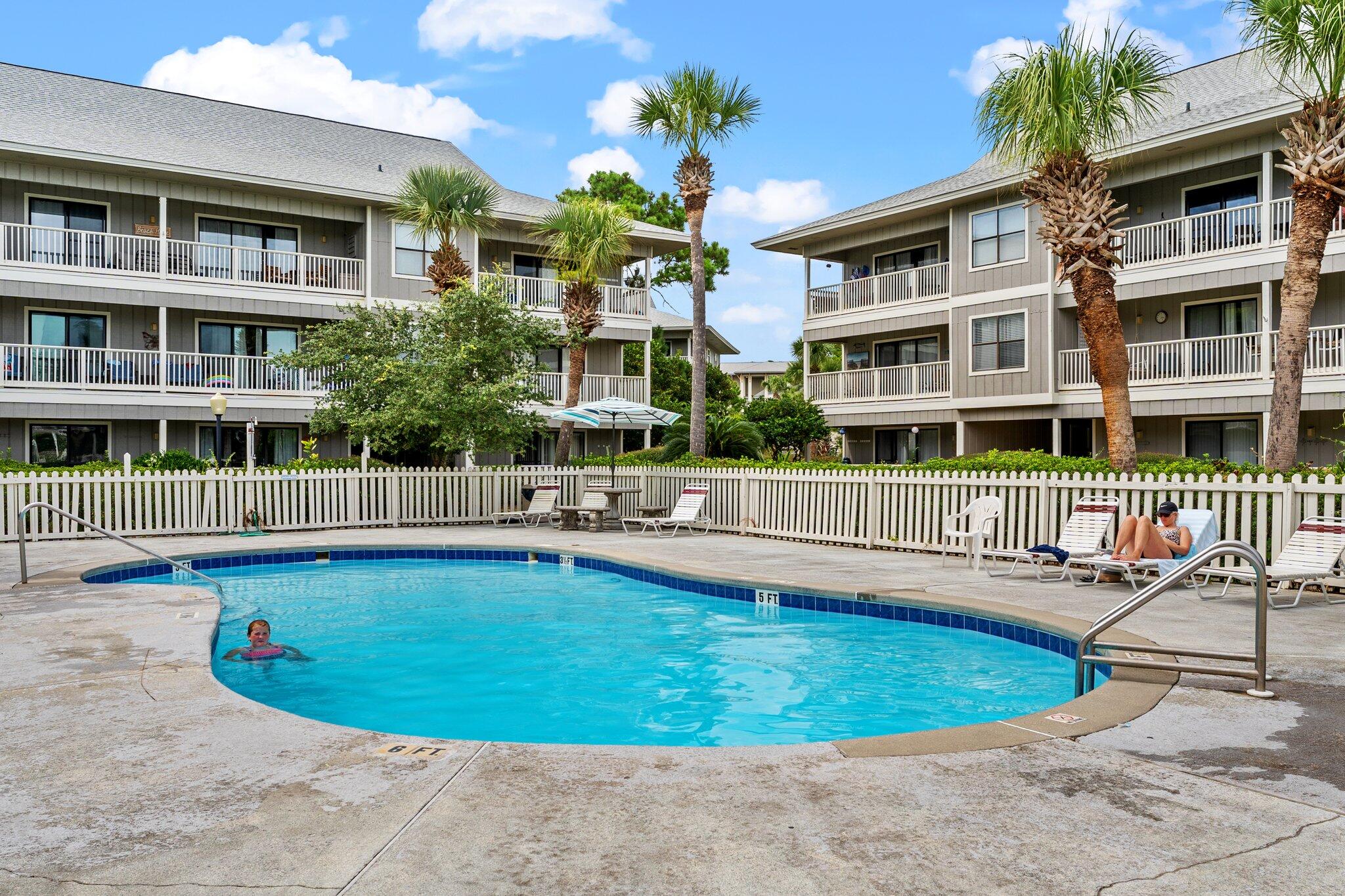 BEACHWOOD VILLAS CONDO - Residential