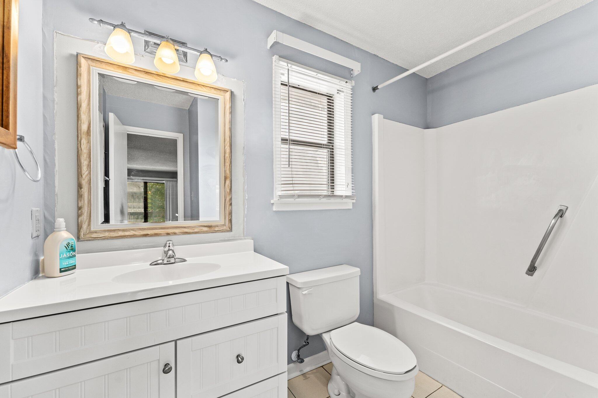 BEACHWOOD VILLAS CONDO - Residential