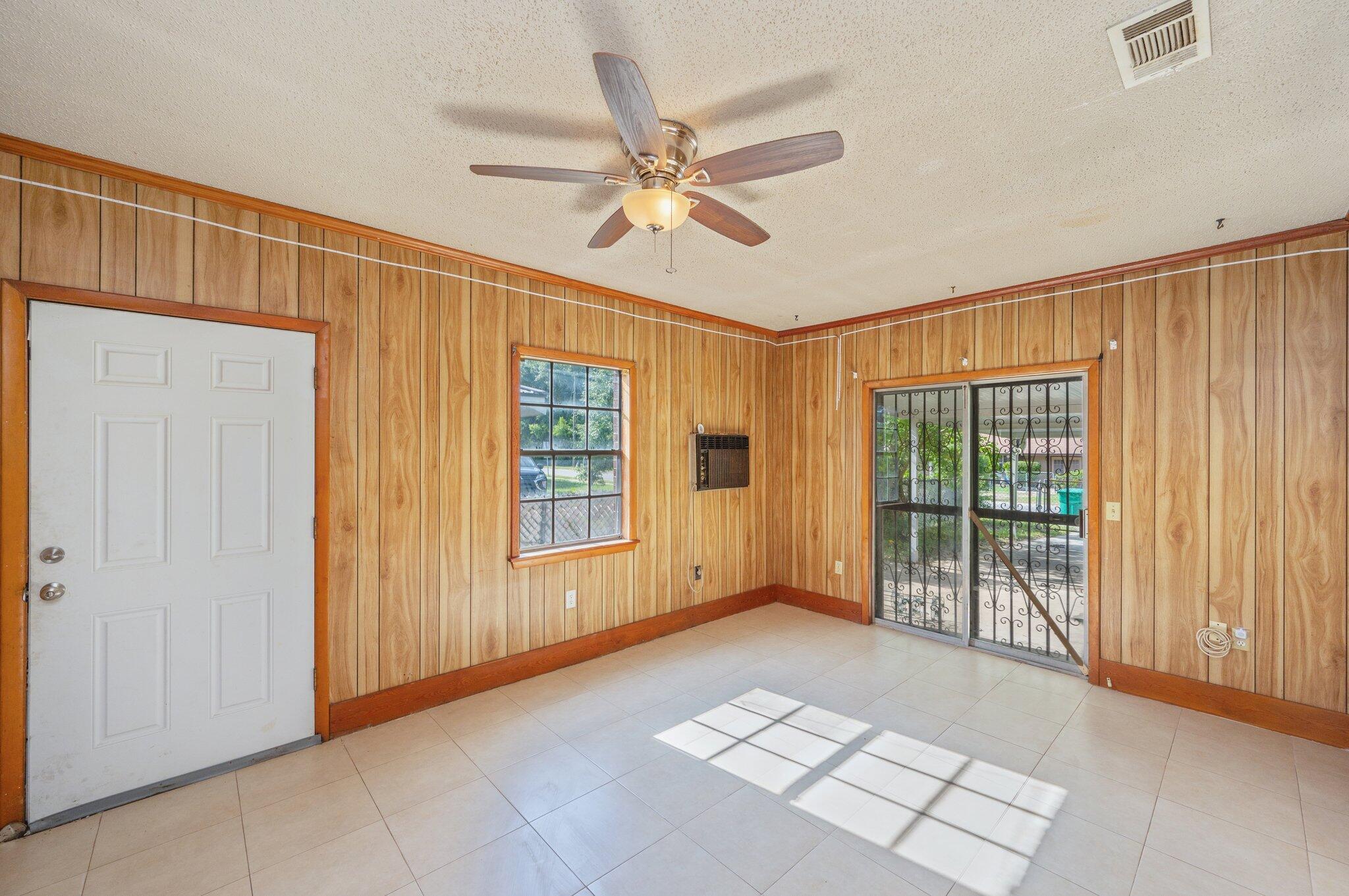 METES & BOUNDS - Residential Lease