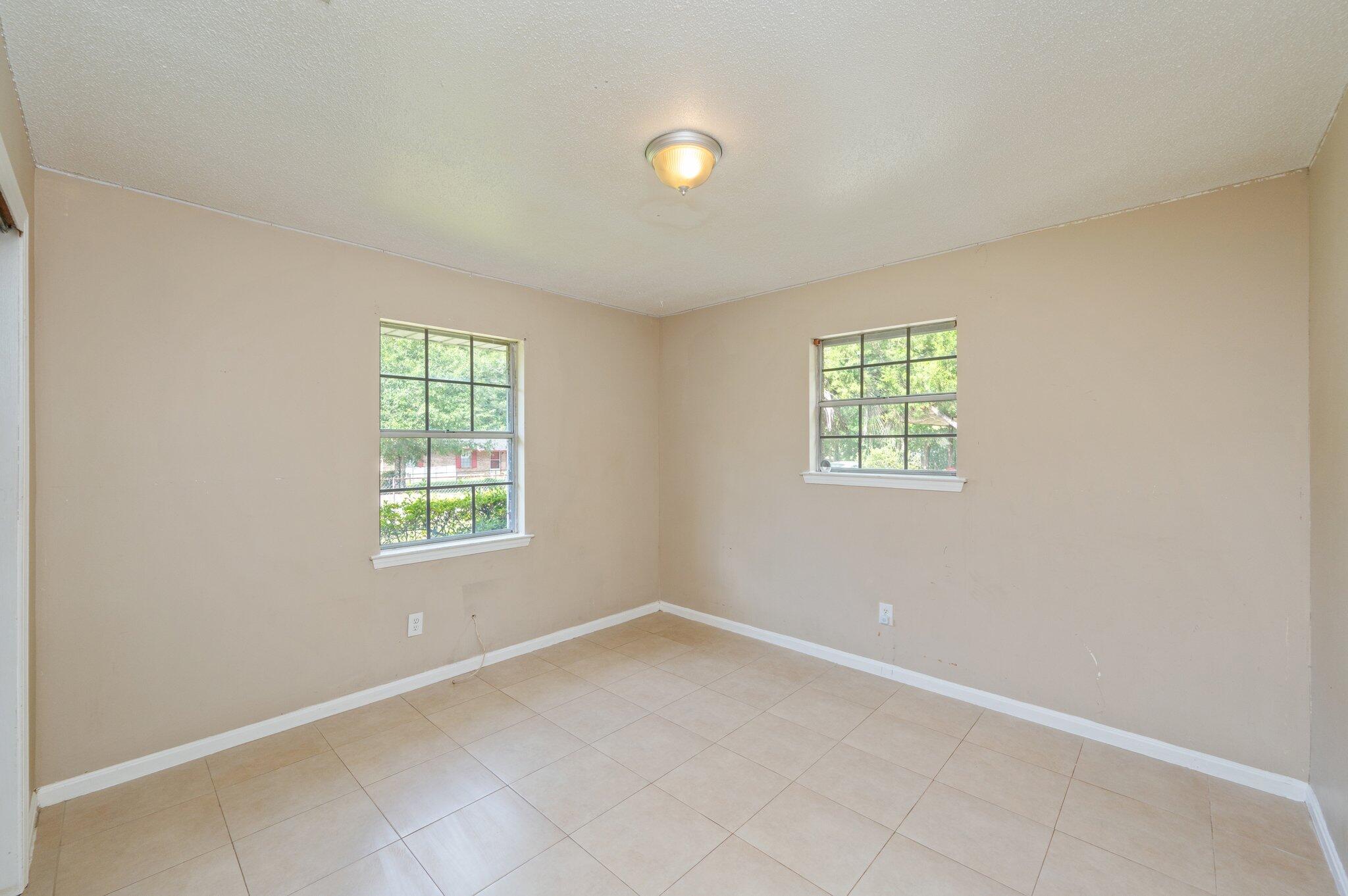 METES & BOUNDS - Residential Lease