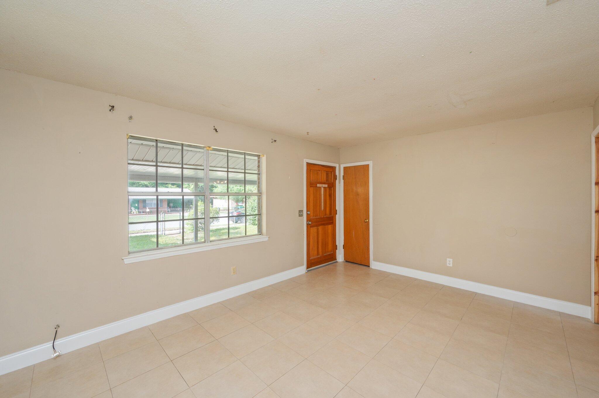 METES & BOUNDS - Residential Lease