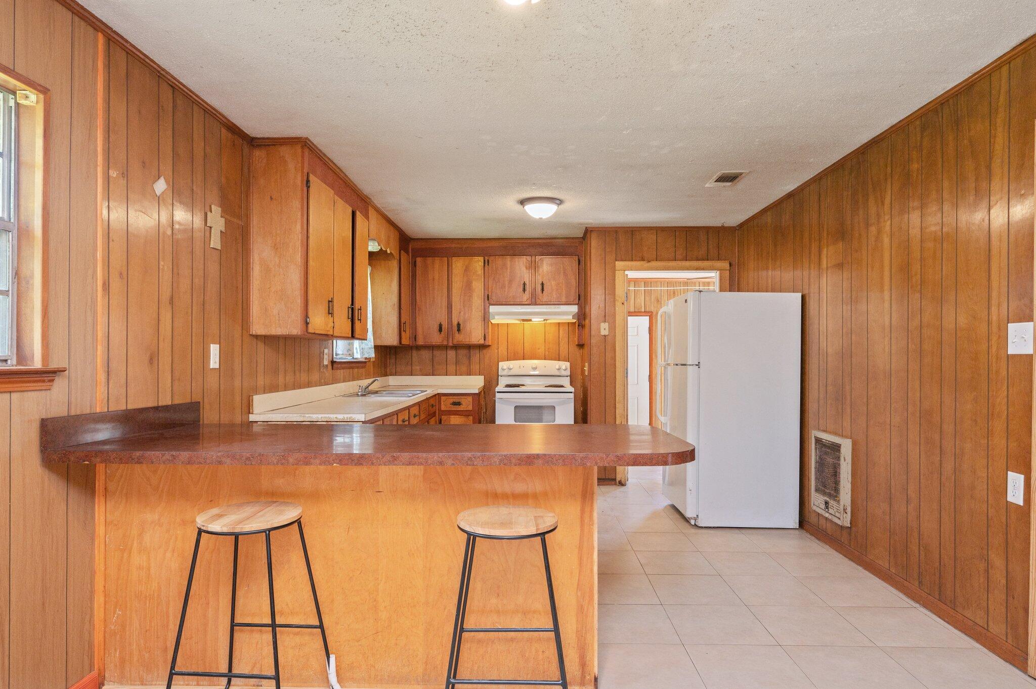 METES & BOUNDS - Residential Lease