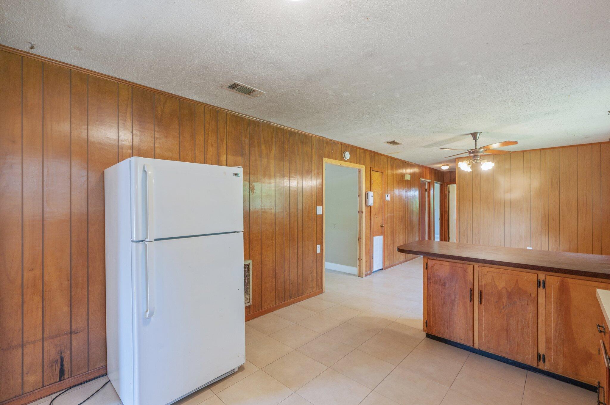 METES & BOUNDS - Residential Lease