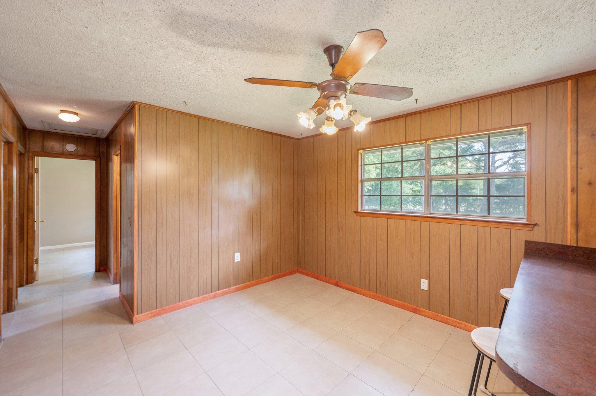 METES & BOUNDS - Residential Lease