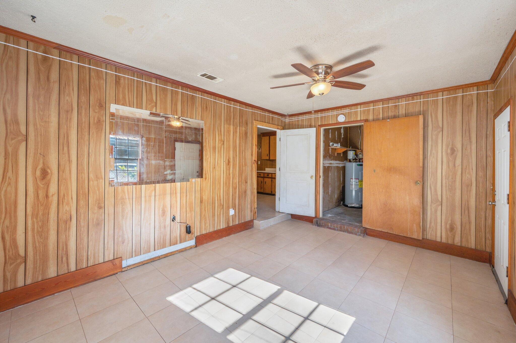 METES & BOUNDS - Residential Lease