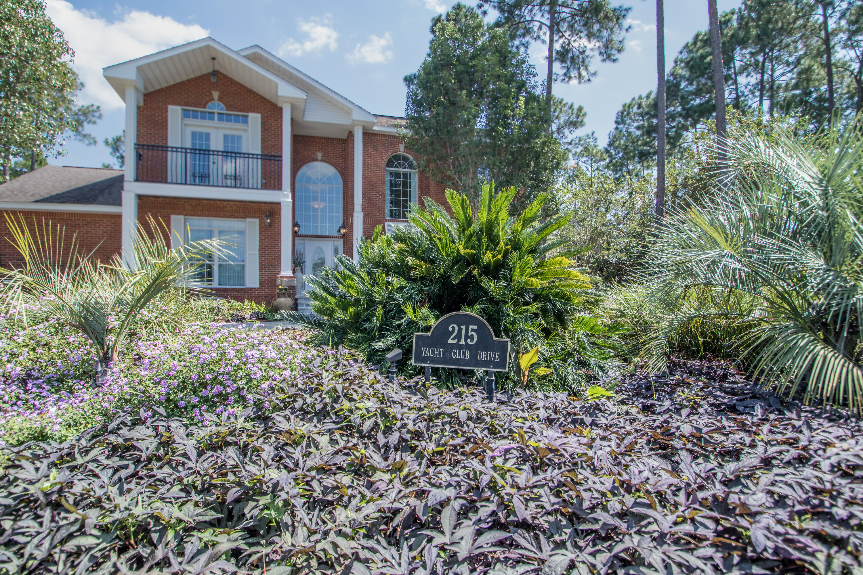 DANA POINTE - Residential