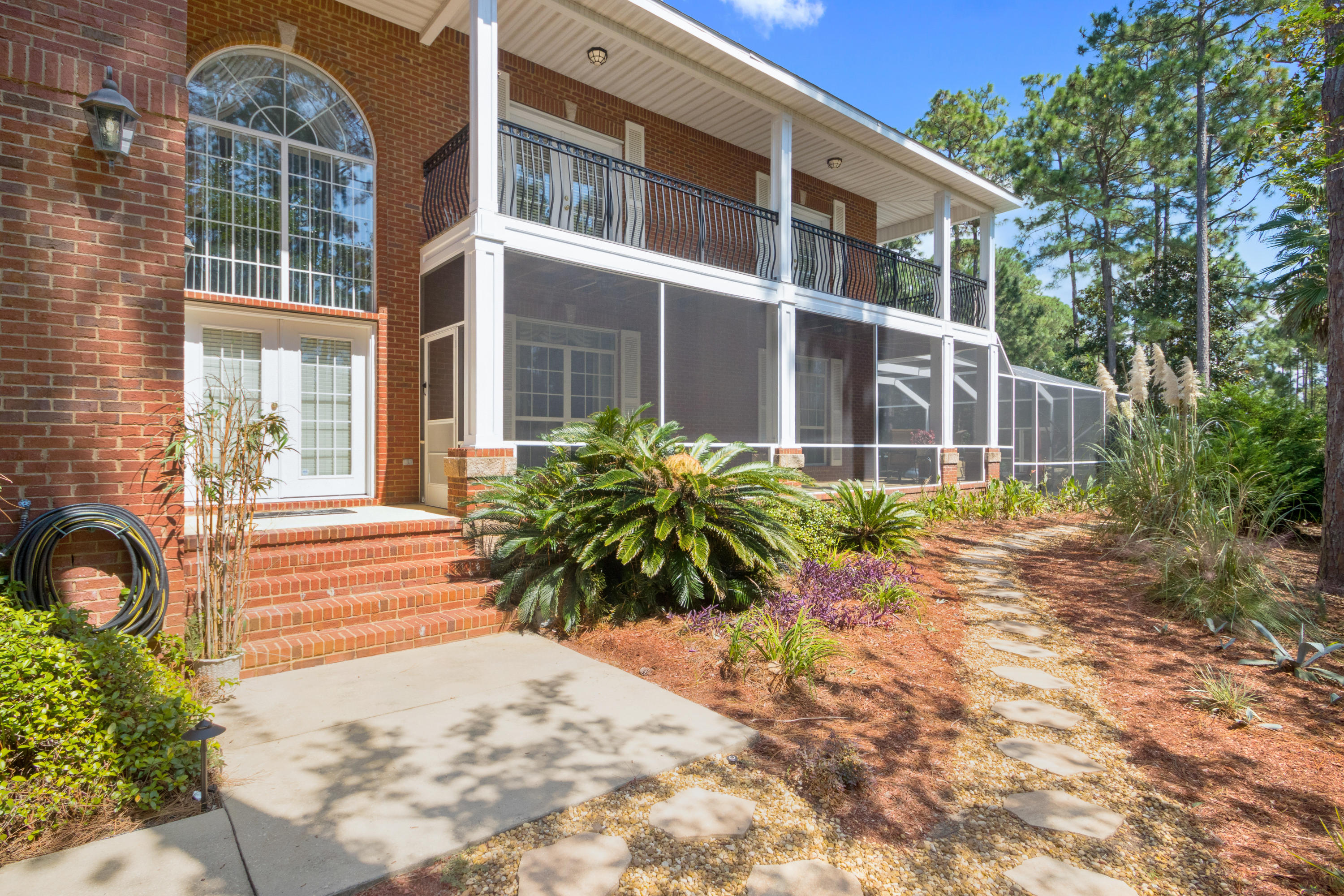 DANA POINTE - Residential