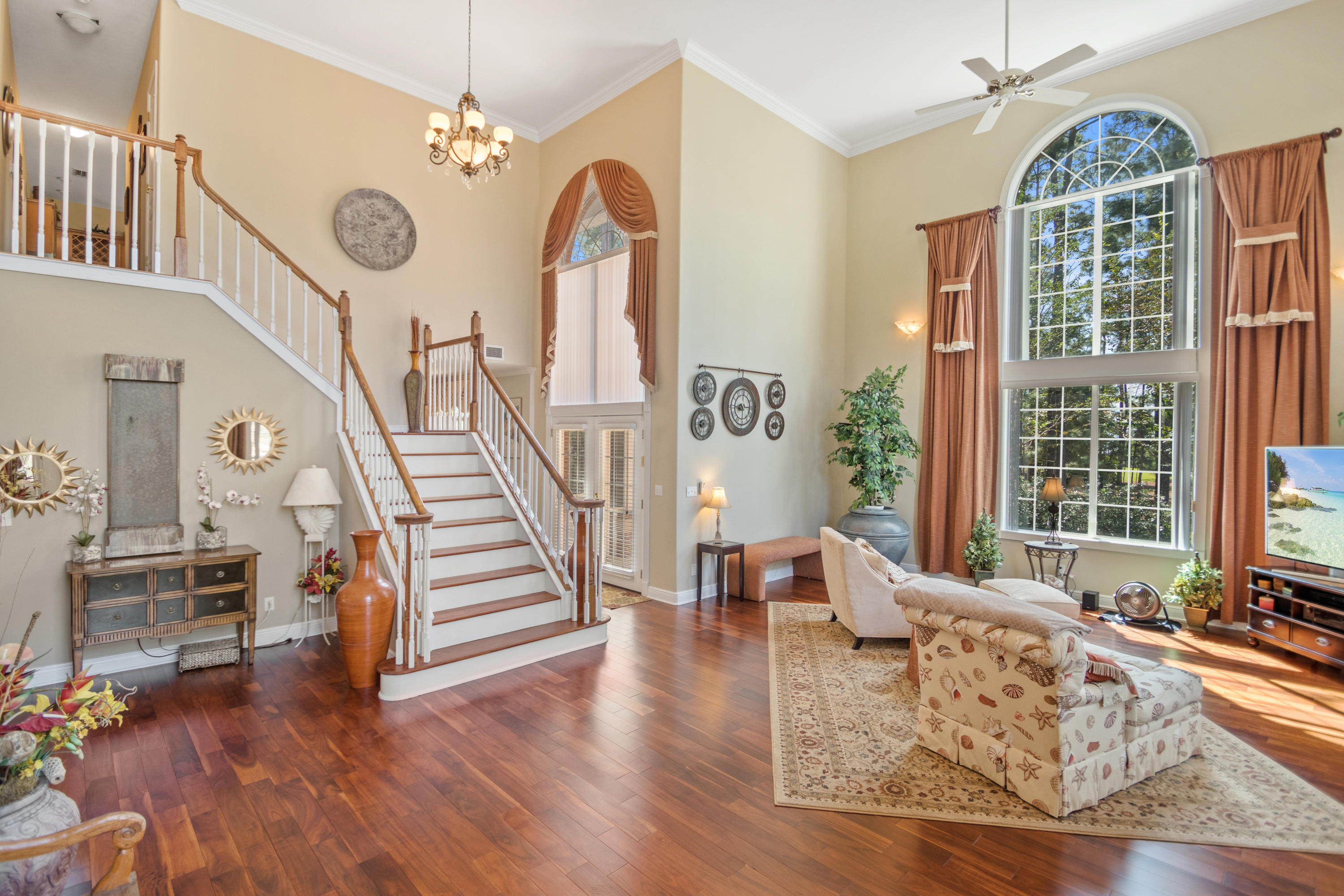 DANA POINTE - Residential