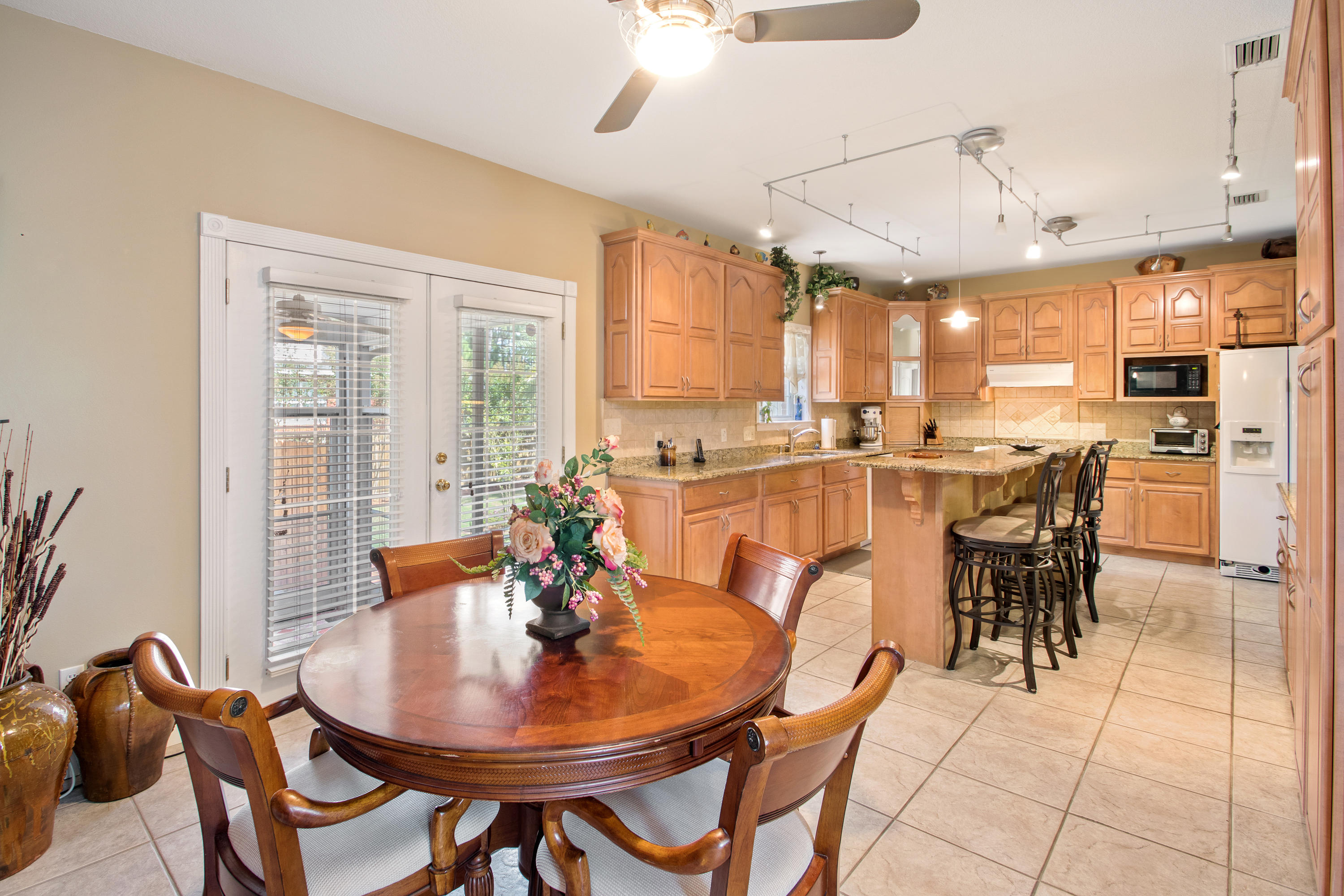 DANA POINTE - Residential