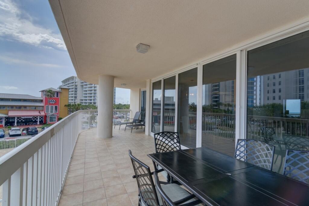 ST. MAARTEN AT SILVER SHELLS - Residential
