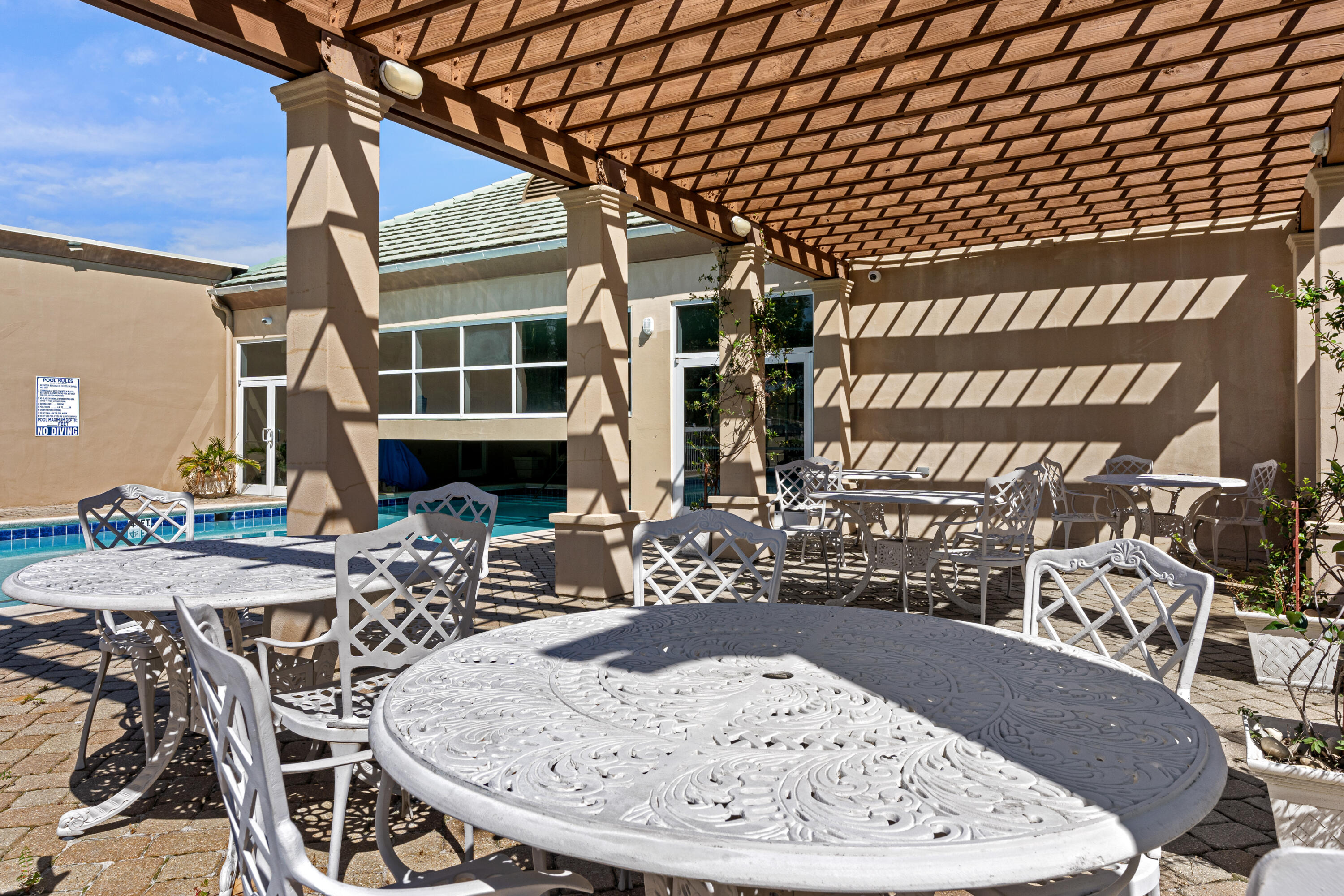 ST. MAARTEN AT SILVER SHELLS - Residential