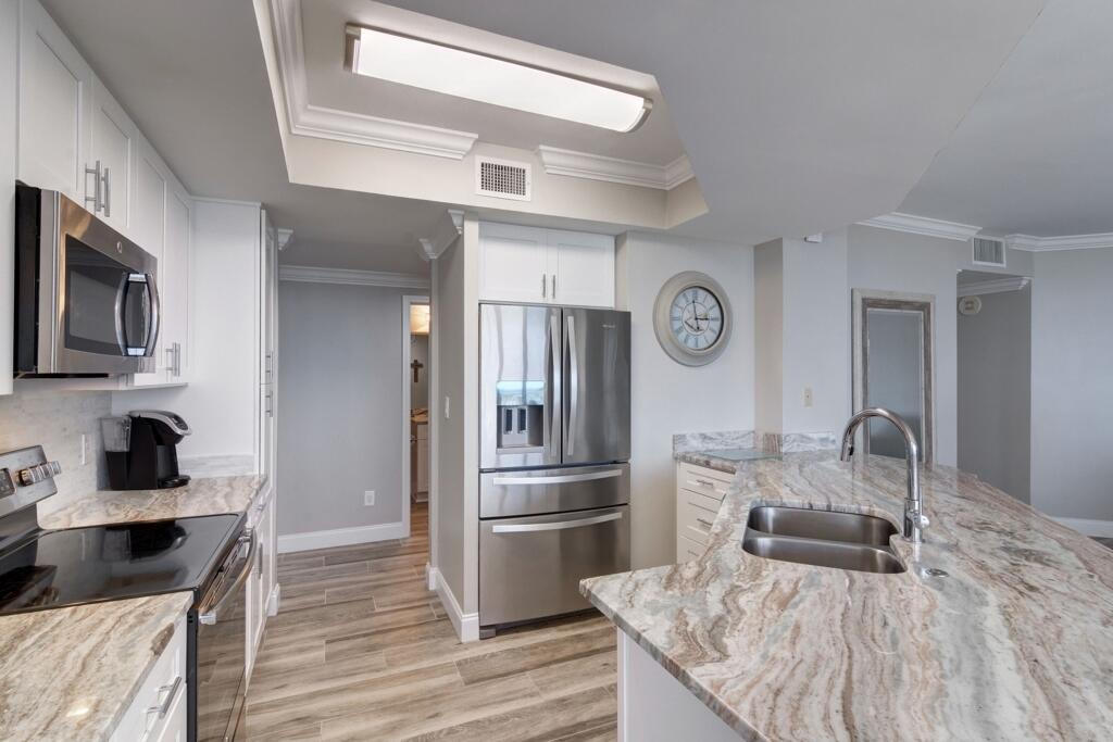 ST. MAARTEN AT SILVER SHELLS - Residential