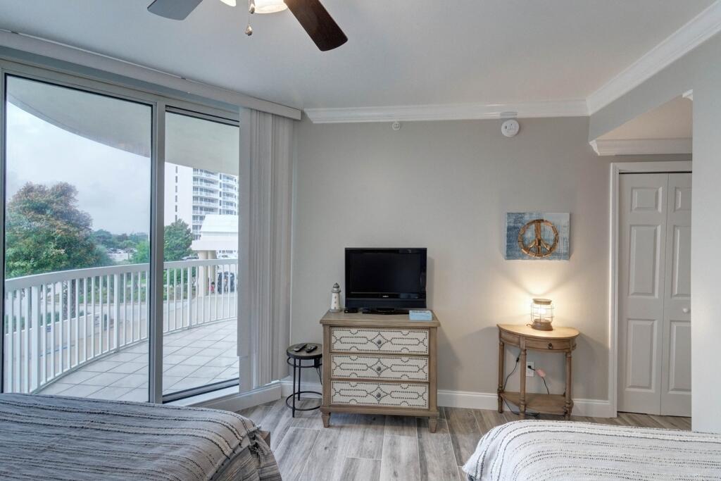 ST. MAARTEN AT SILVER SHELLS - Residential
