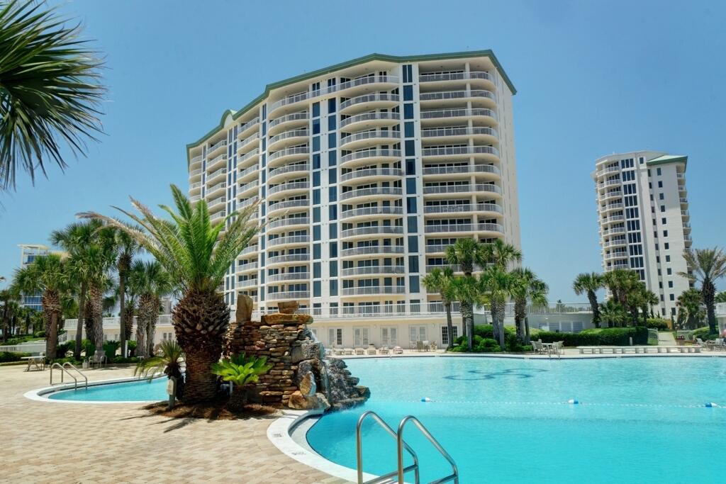 ST. MAARTEN AT SILVER SHELLS - Residential