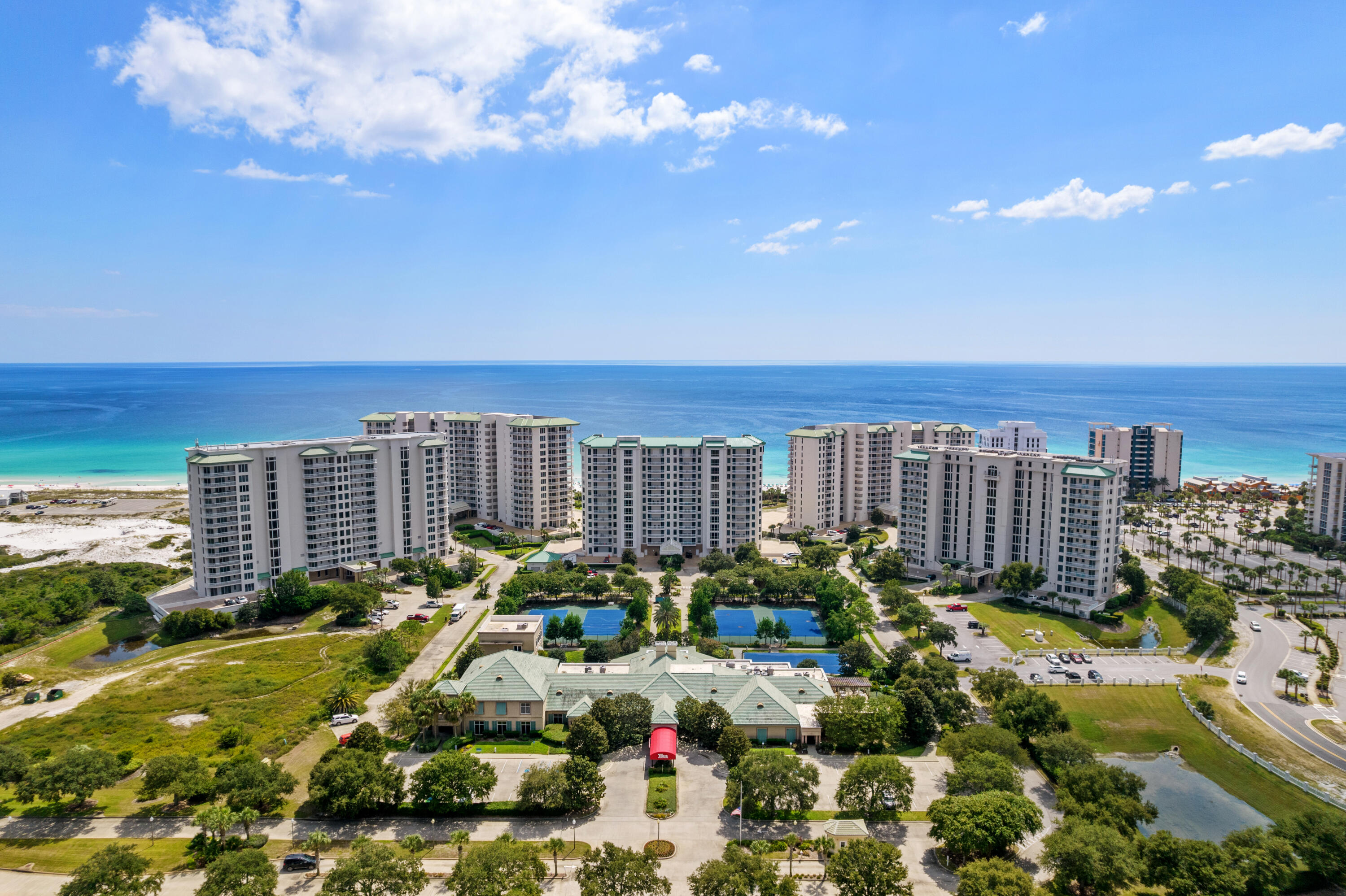 ST. MAARTEN AT SILVER SHELLS - Residential