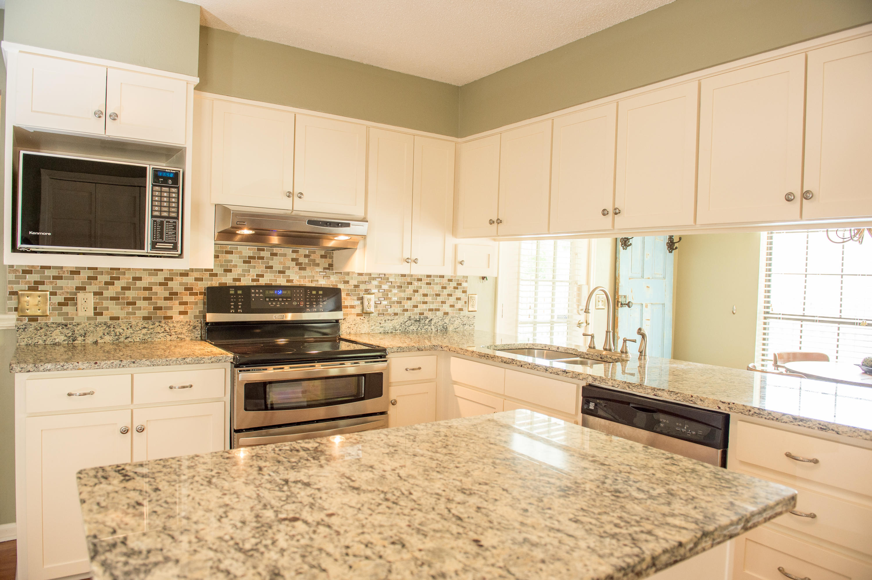 HOLLY HILLS - Residential