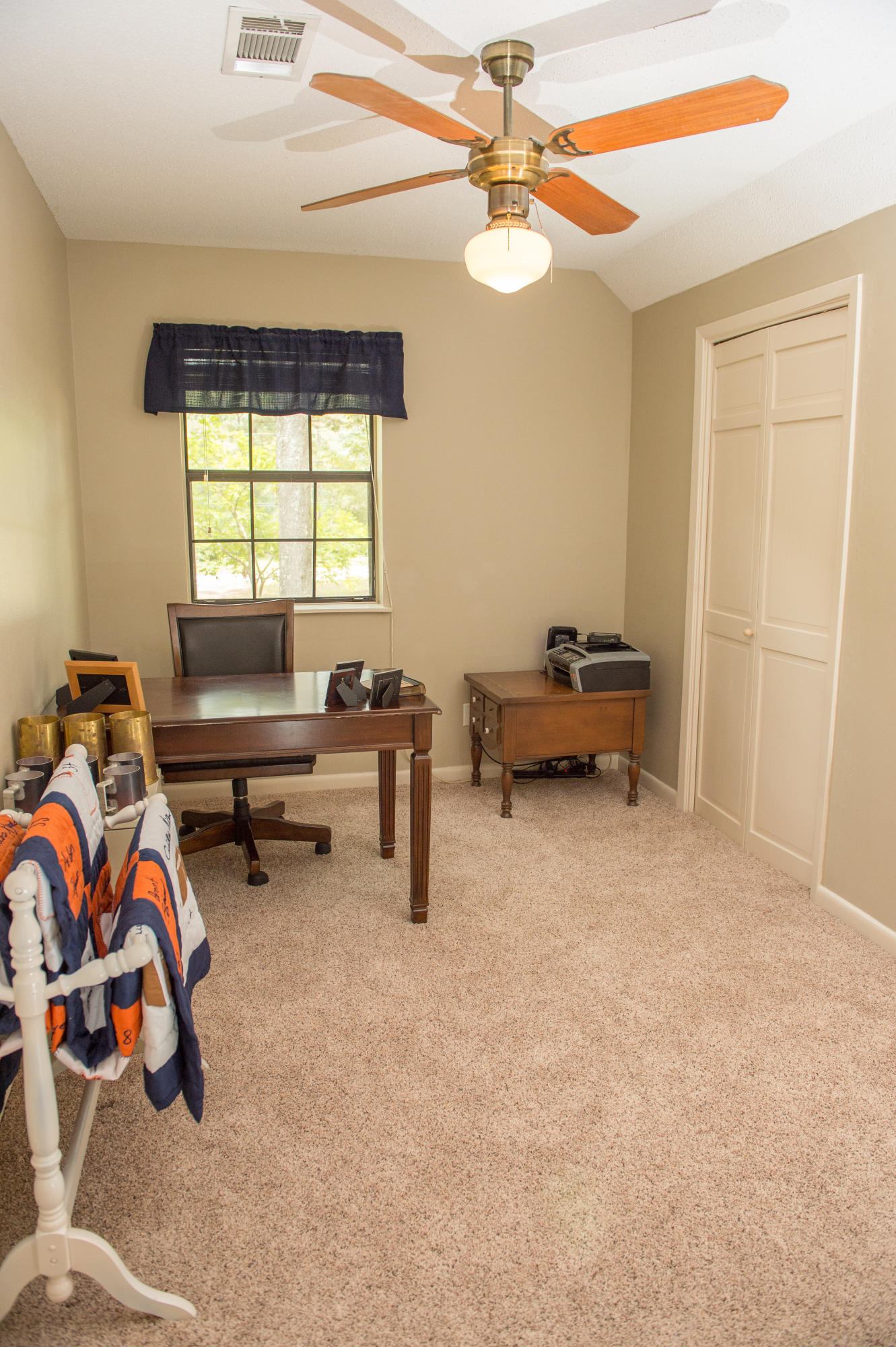 HOLLY HILLS - Residential