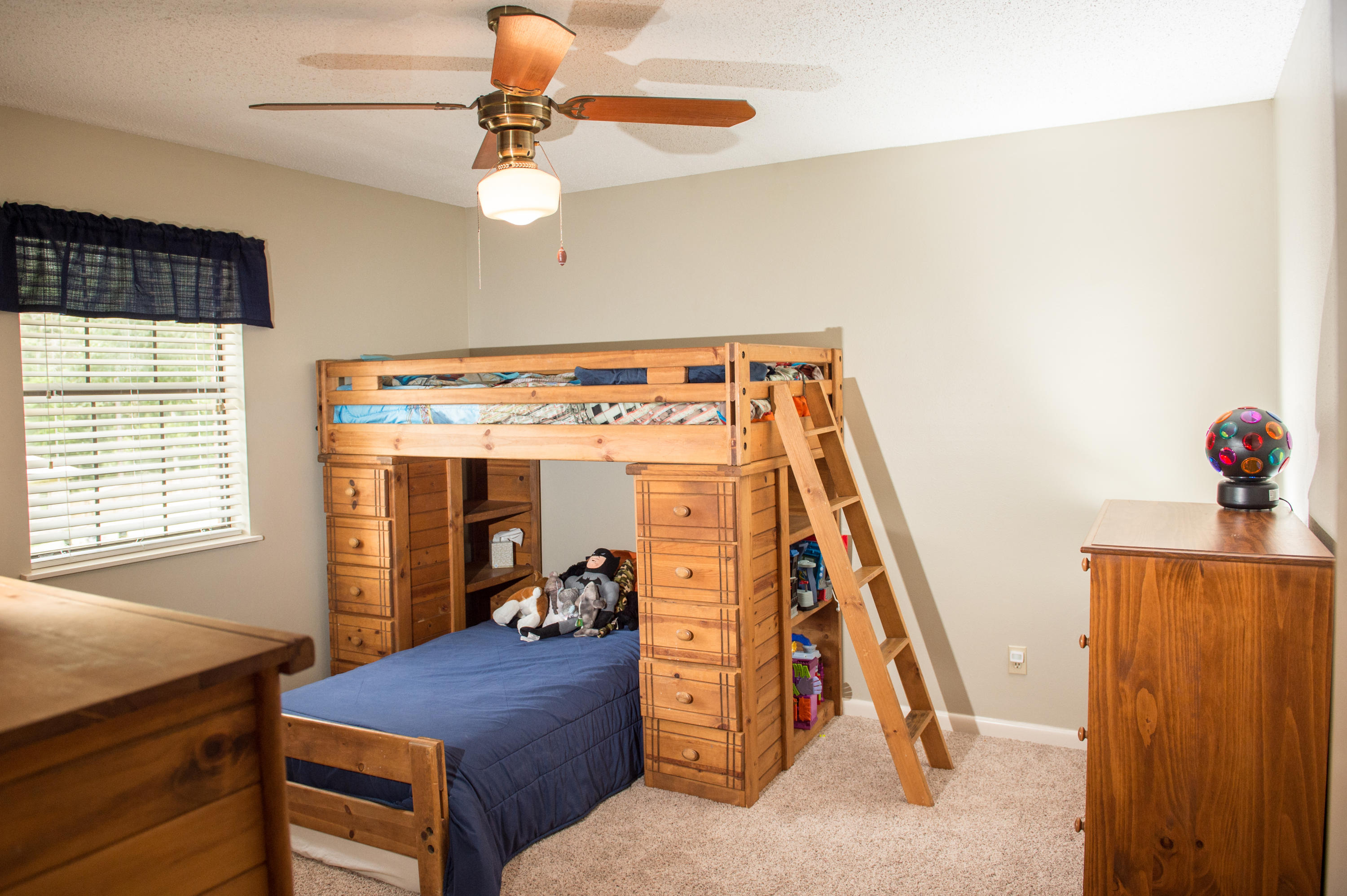 HOLLY HILLS - Residential