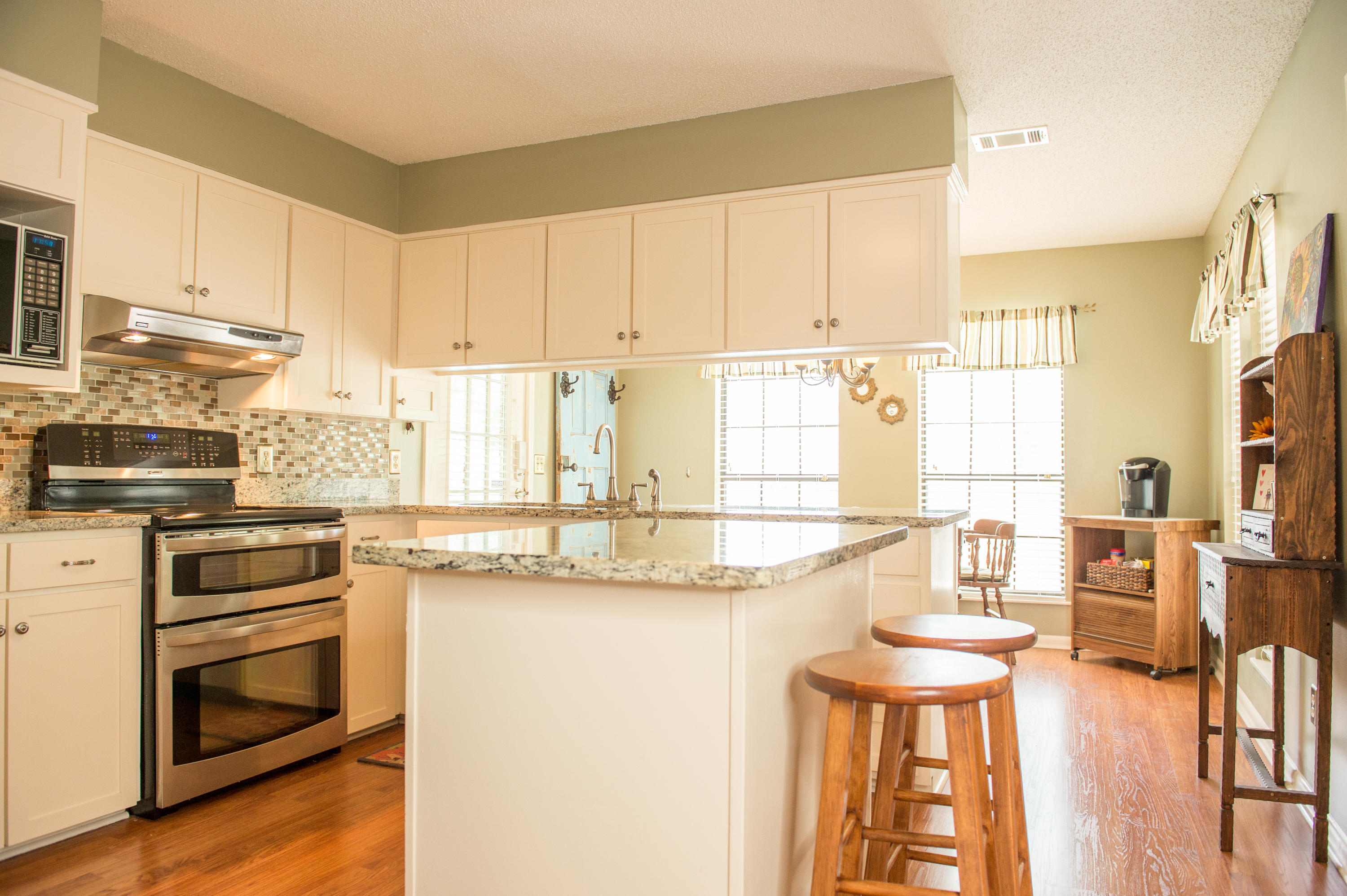 HOLLY HILLS - Residential