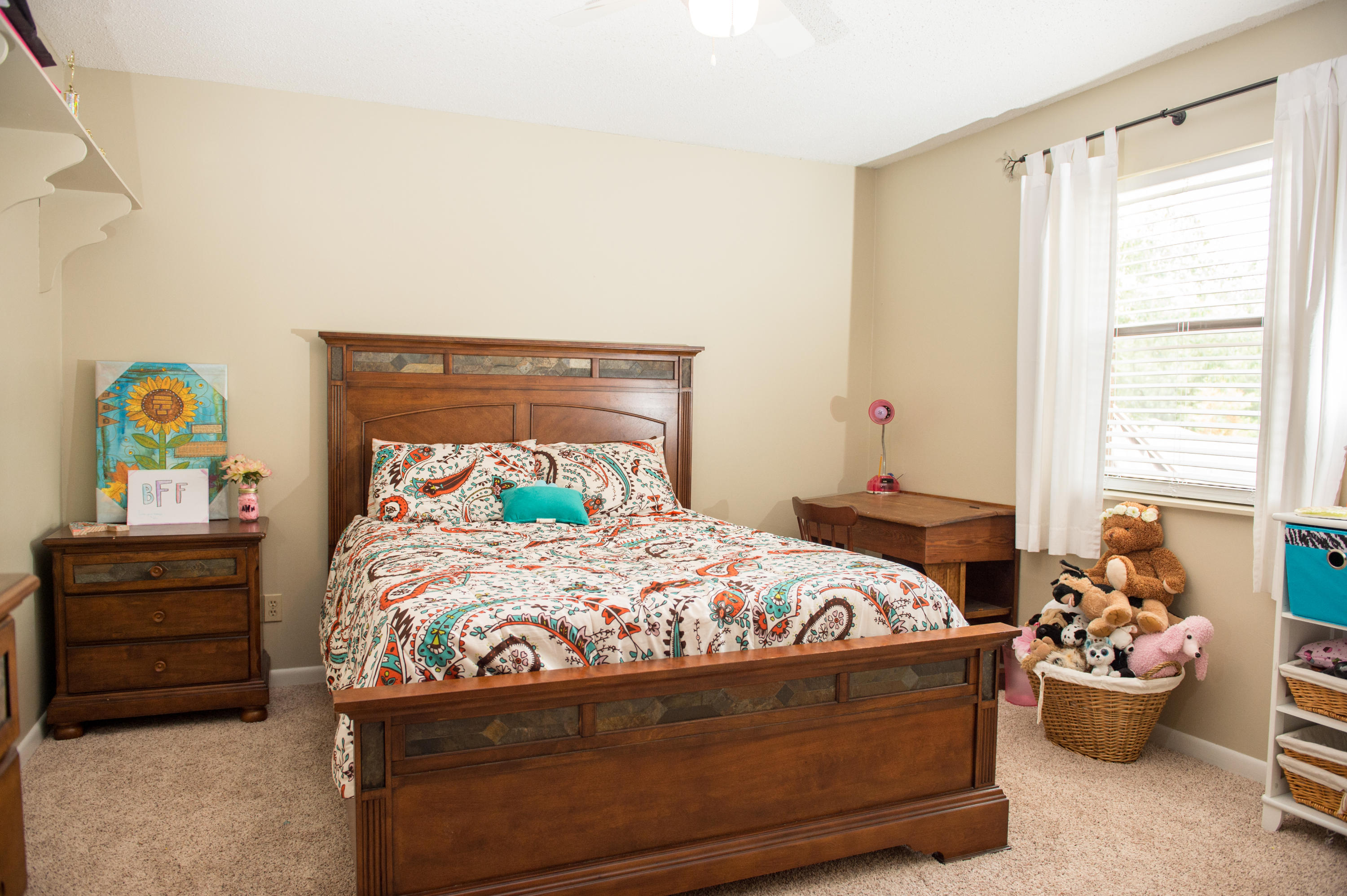 HOLLY HILLS - Residential