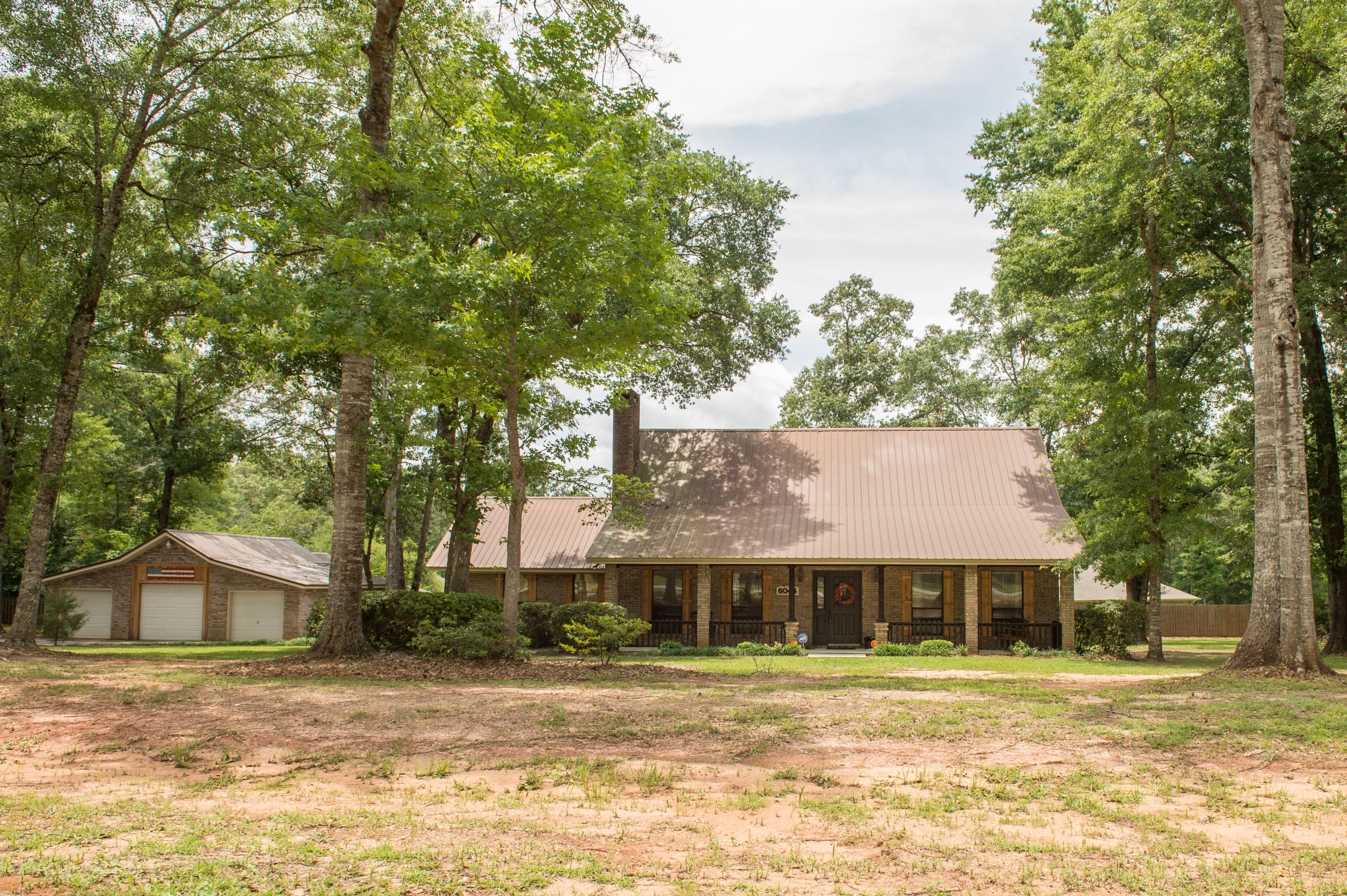 HOLLY HILLS - Residential
