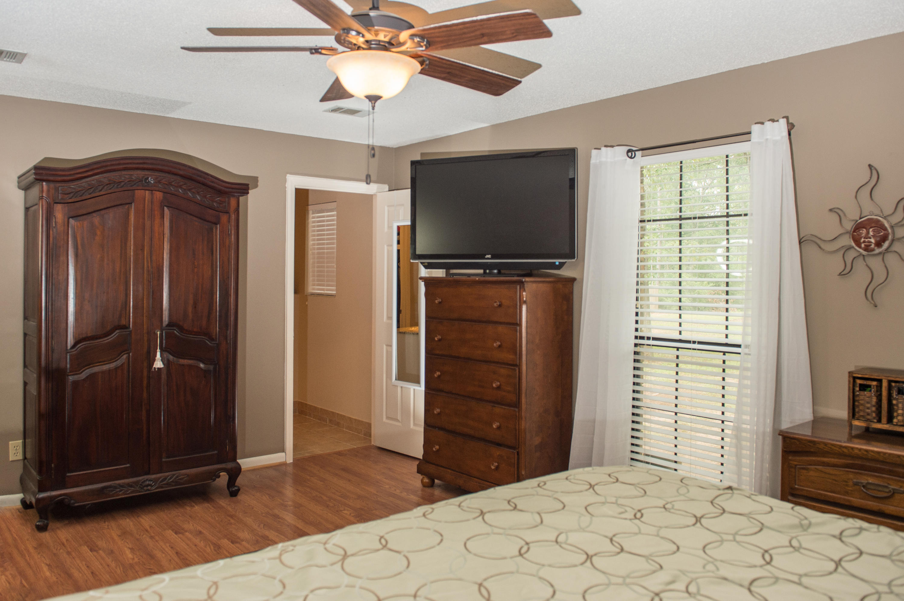 HOLLY HILLS - Residential