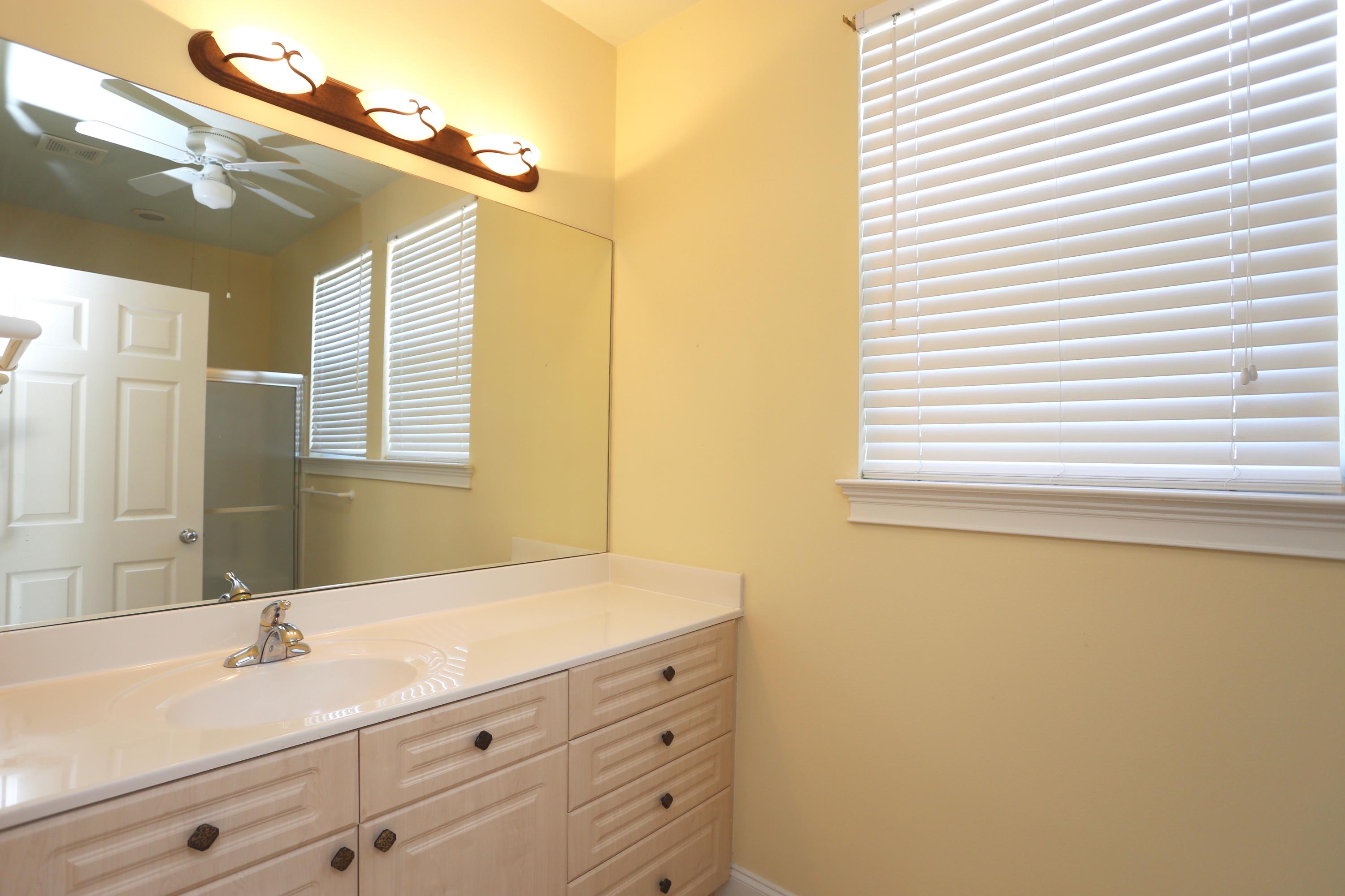 FAIRWAY VILLAS - Residential