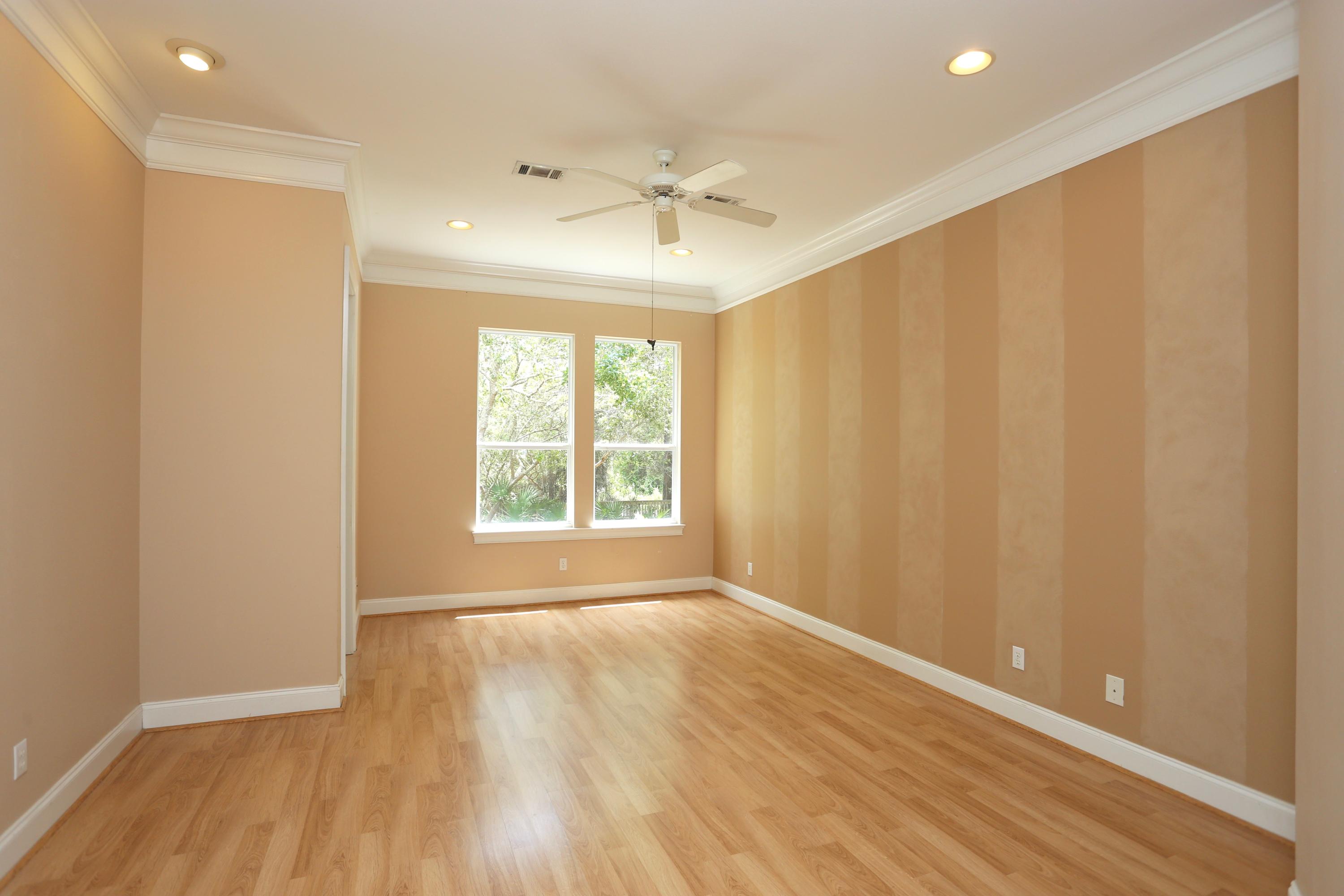 FAIRWAY VILLAS - Residential