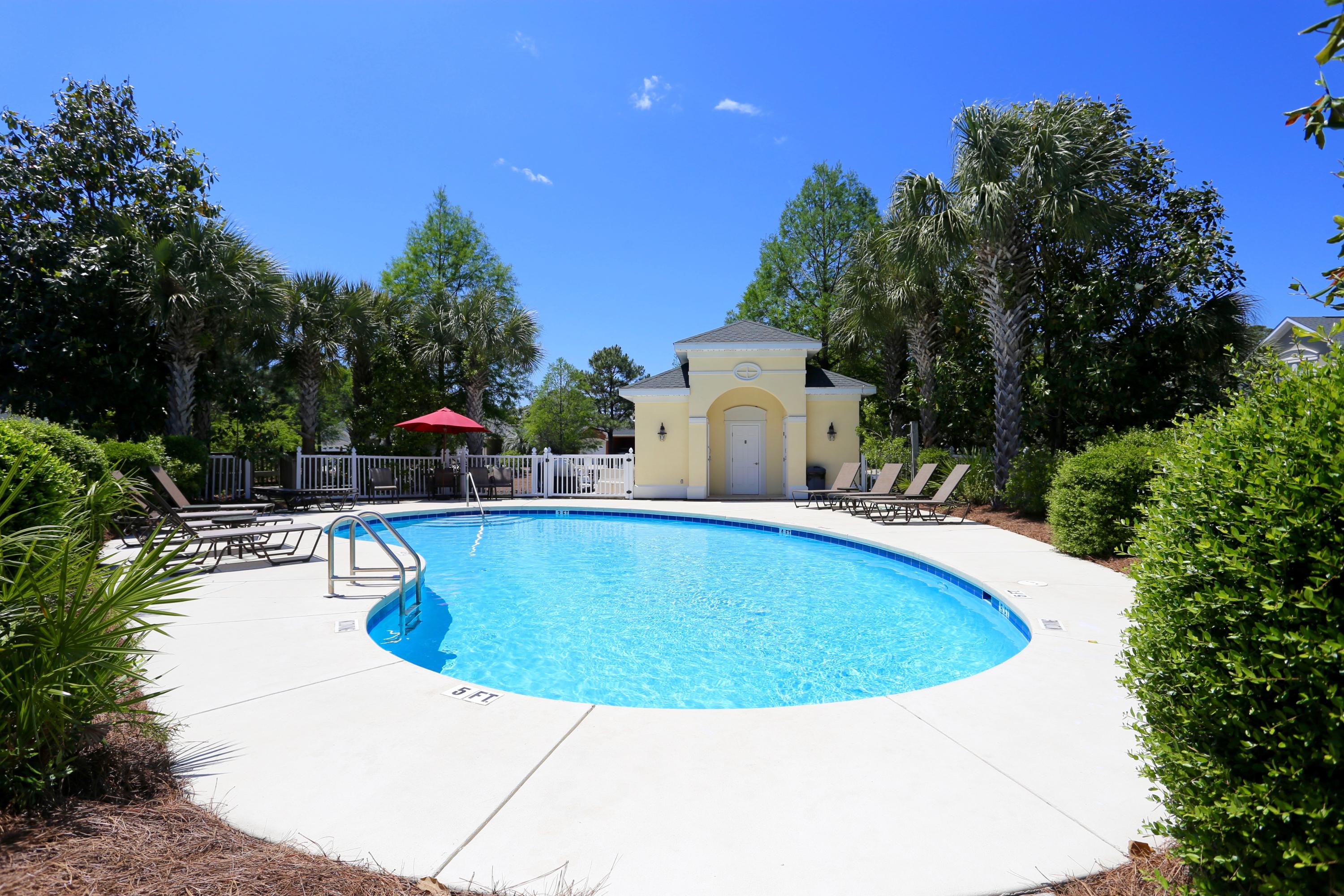 FAIRWAY VILLAS - Residential