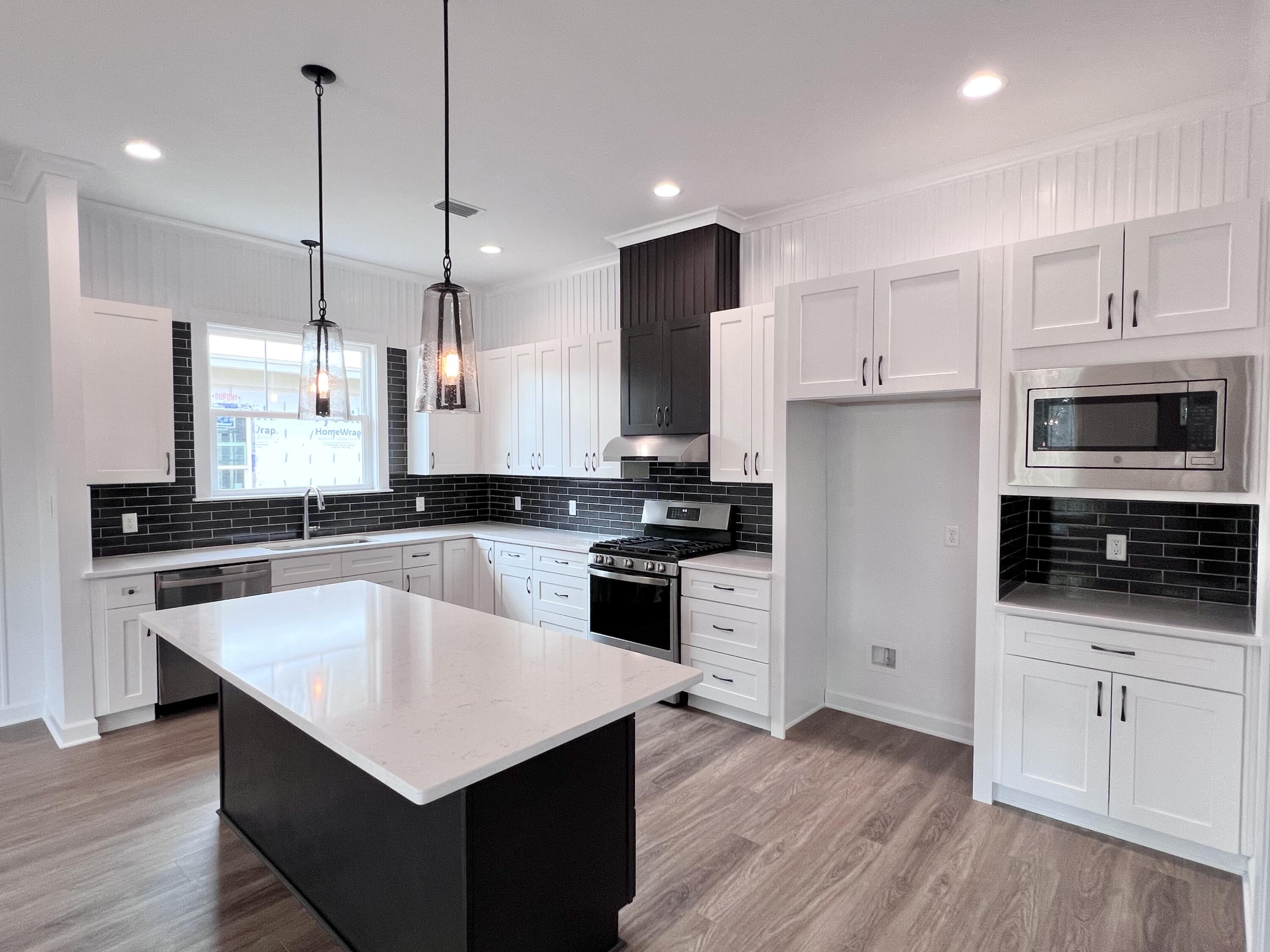 DEER MOSS CREEK - Residential