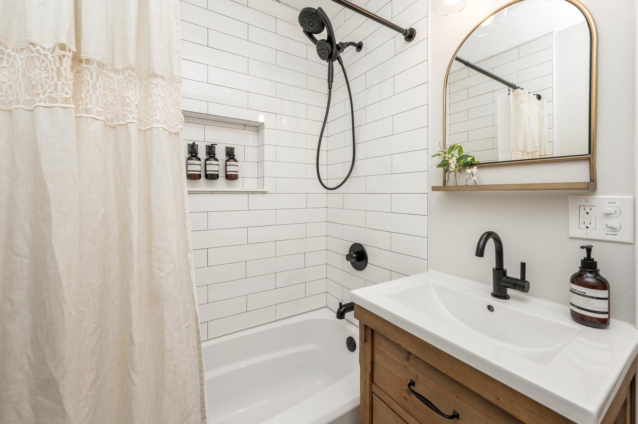 GARNIERS BEACH - Residential