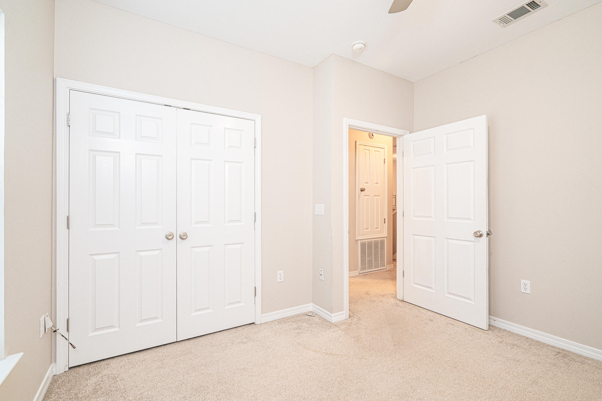 MERIDIAN SQUARE T/H - Residential