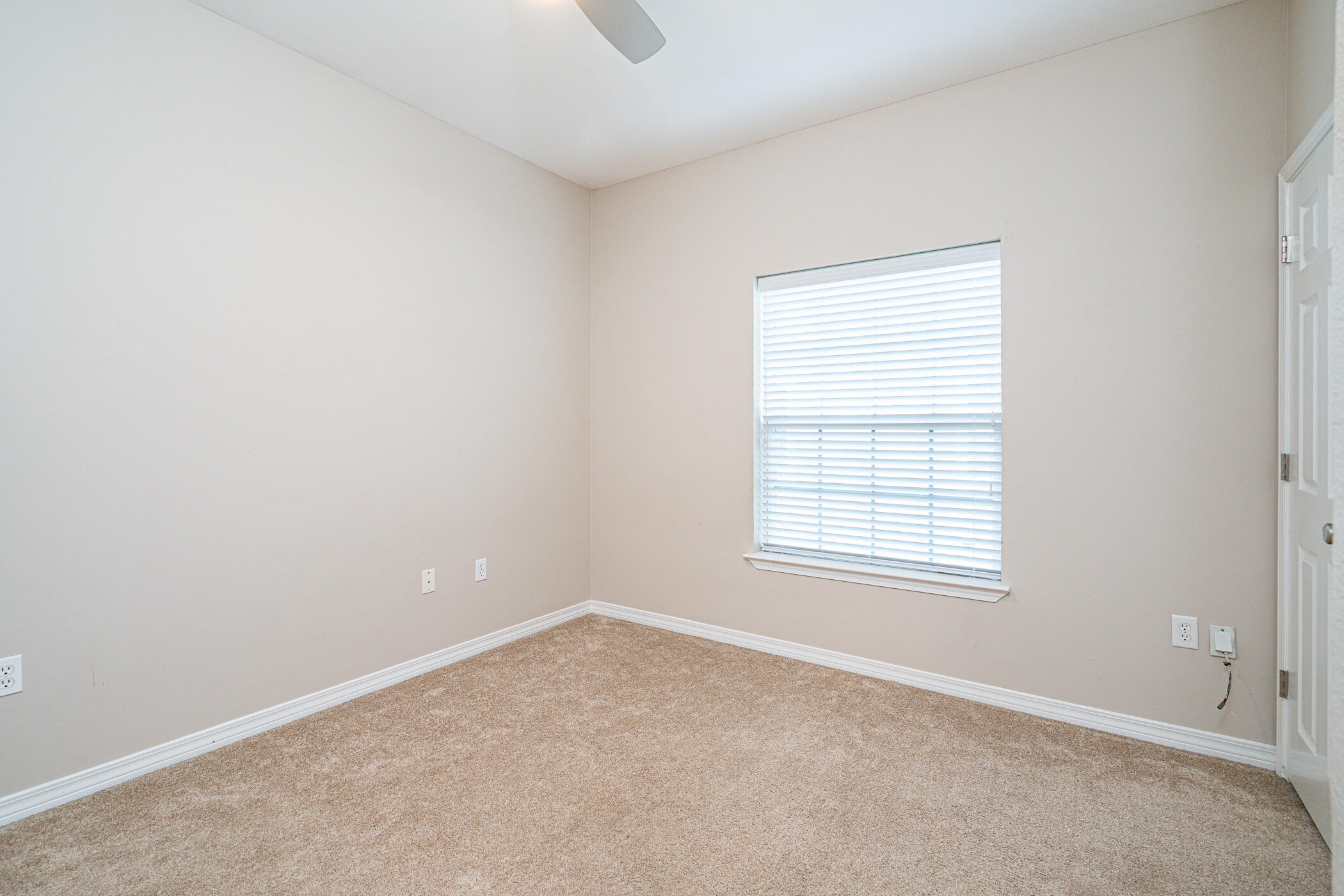 MERIDIAN SQUARE T/H - Residential