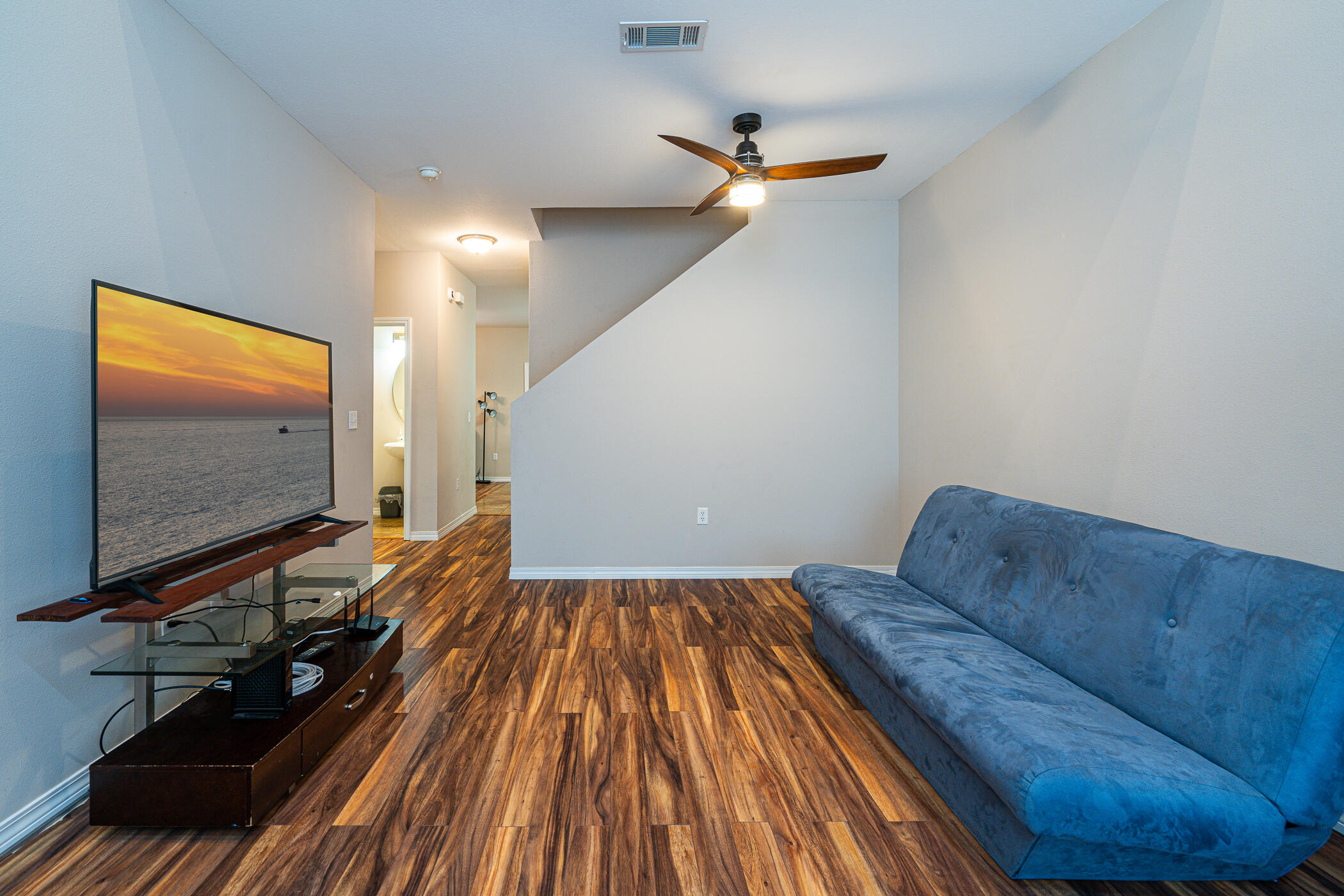 MERIDIAN SQUARE T/H - Residential