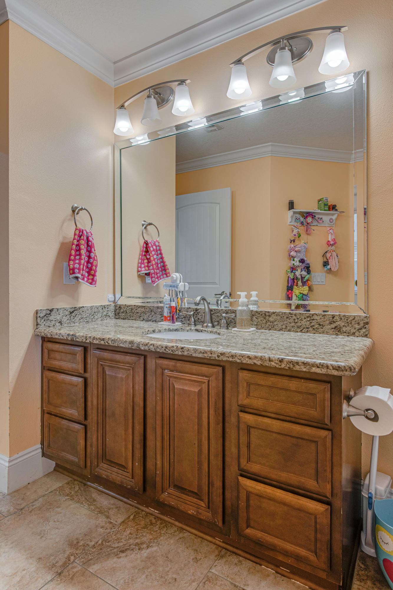 HOLLEY BY THE SEA - Residential