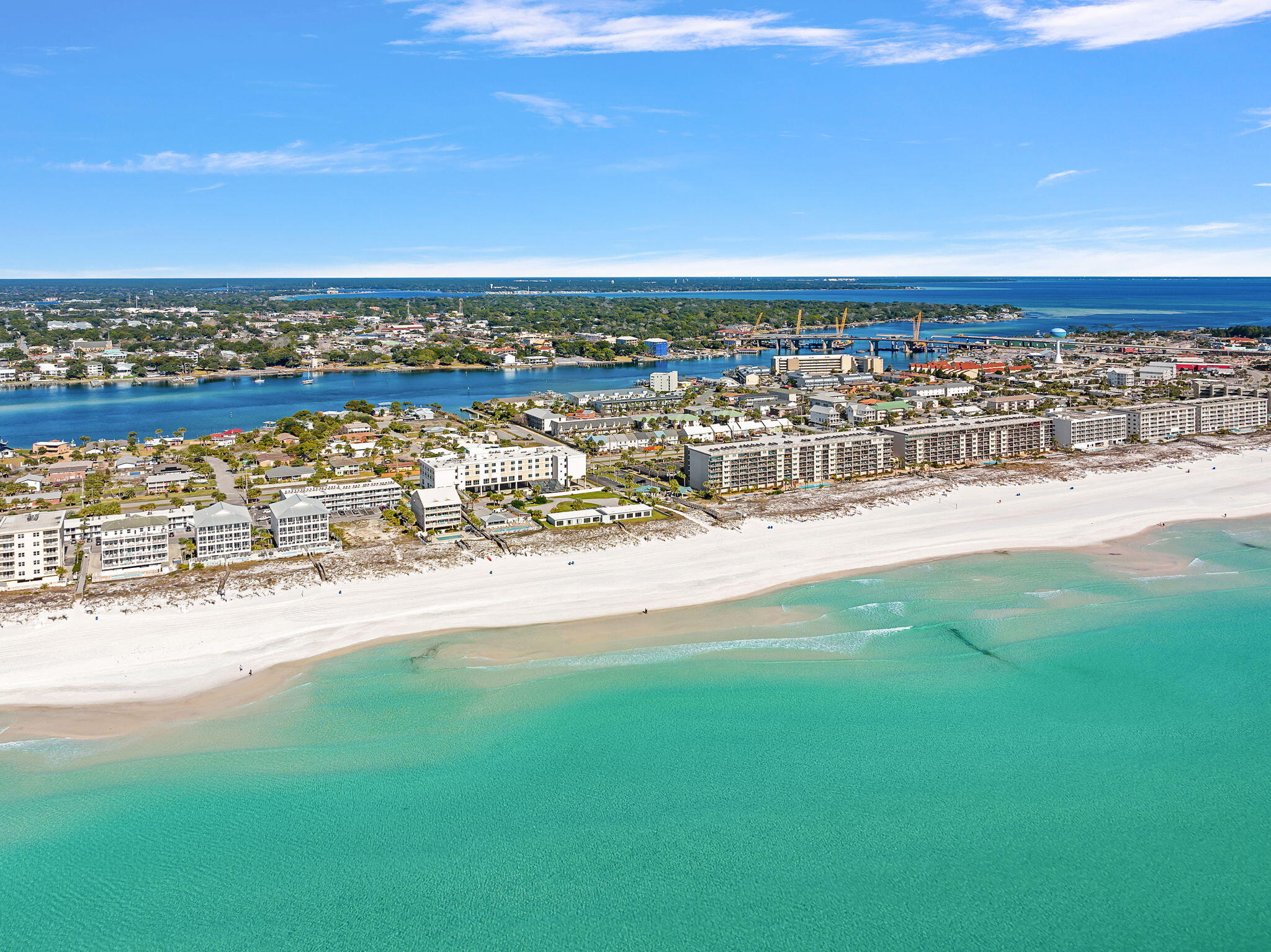 ISLANDWOOD CONDO - Residential