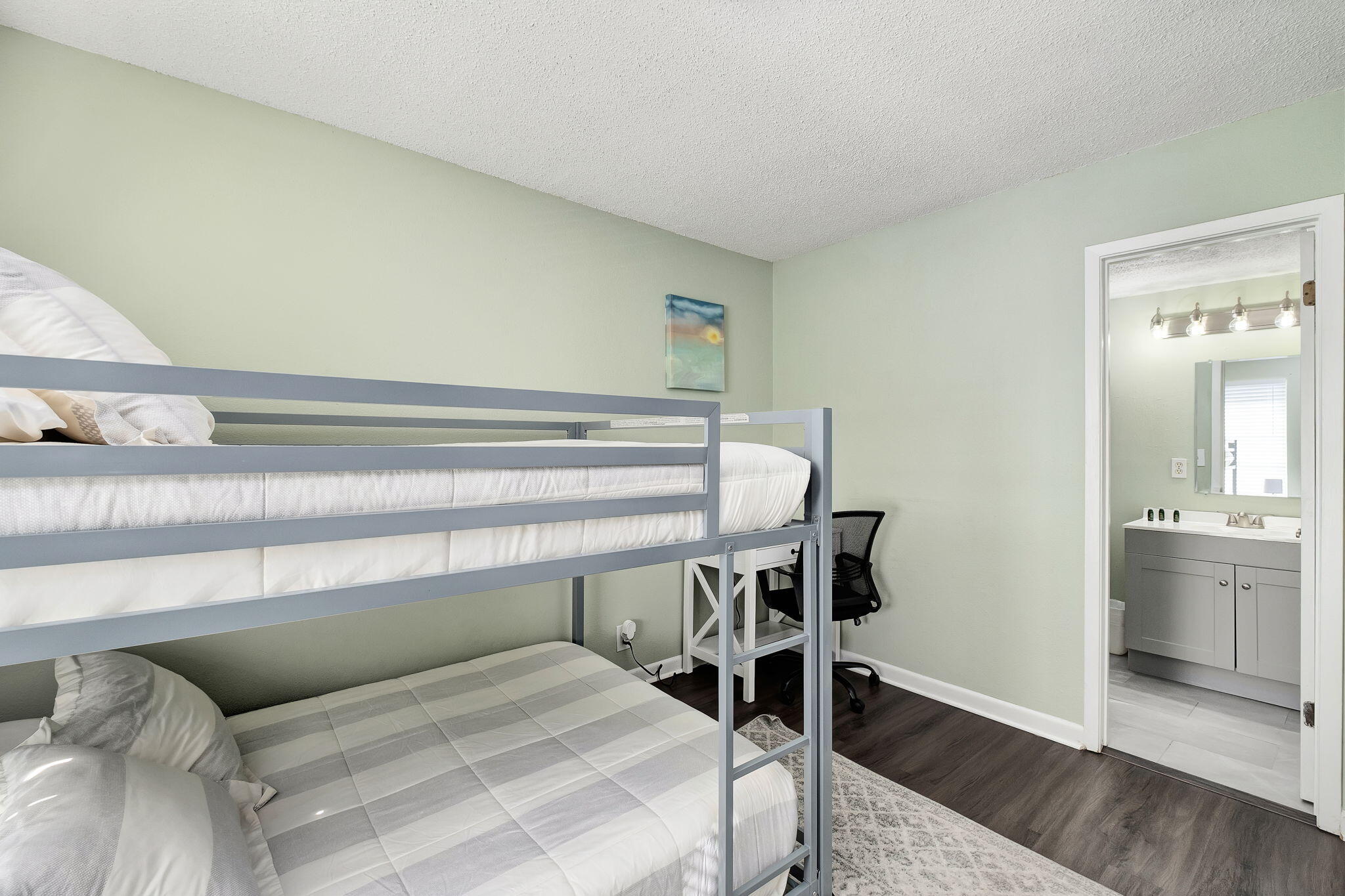 ISLANDWOOD CONDO - Residential