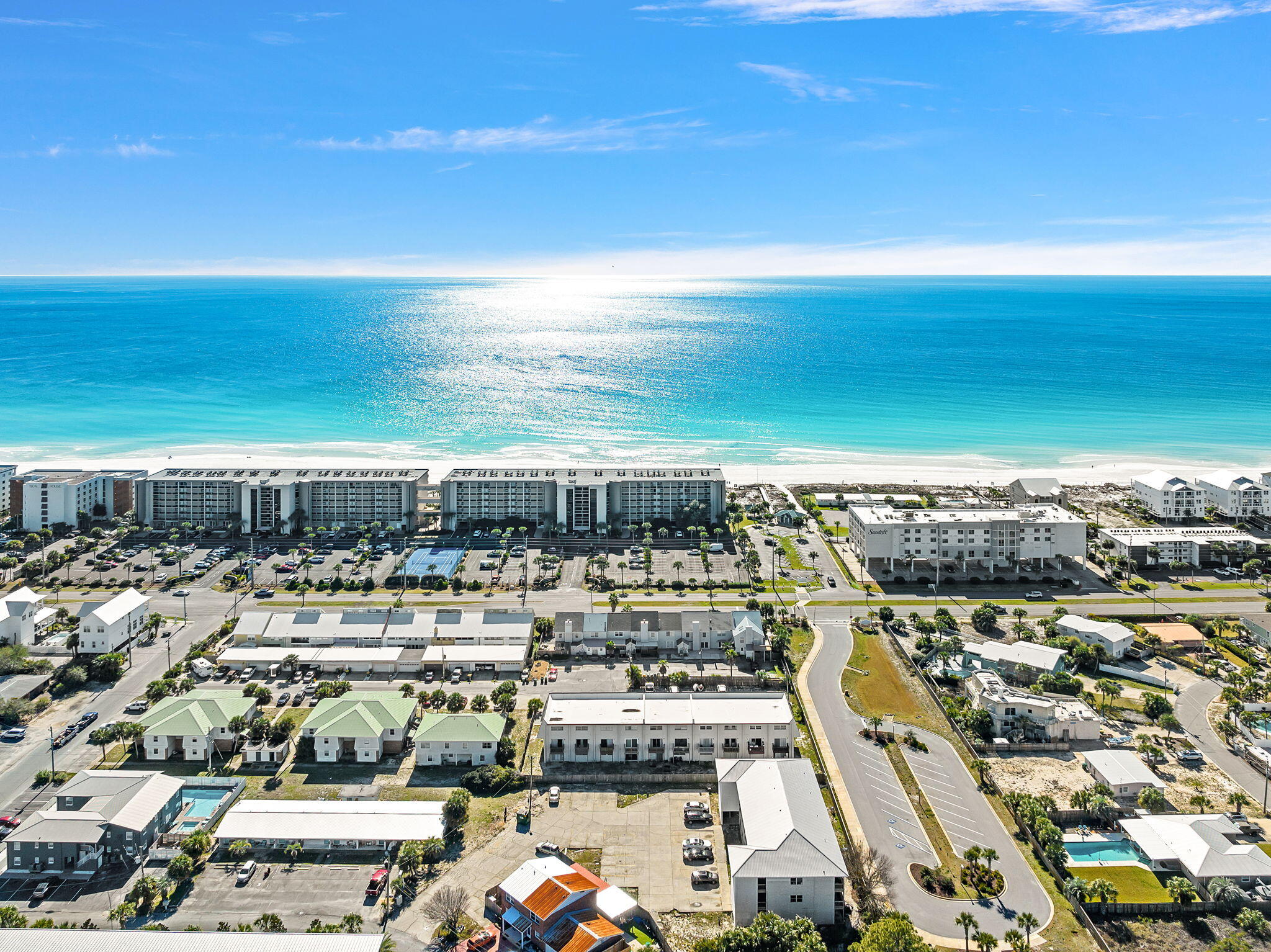 ISLANDWOOD CONDO - Residential