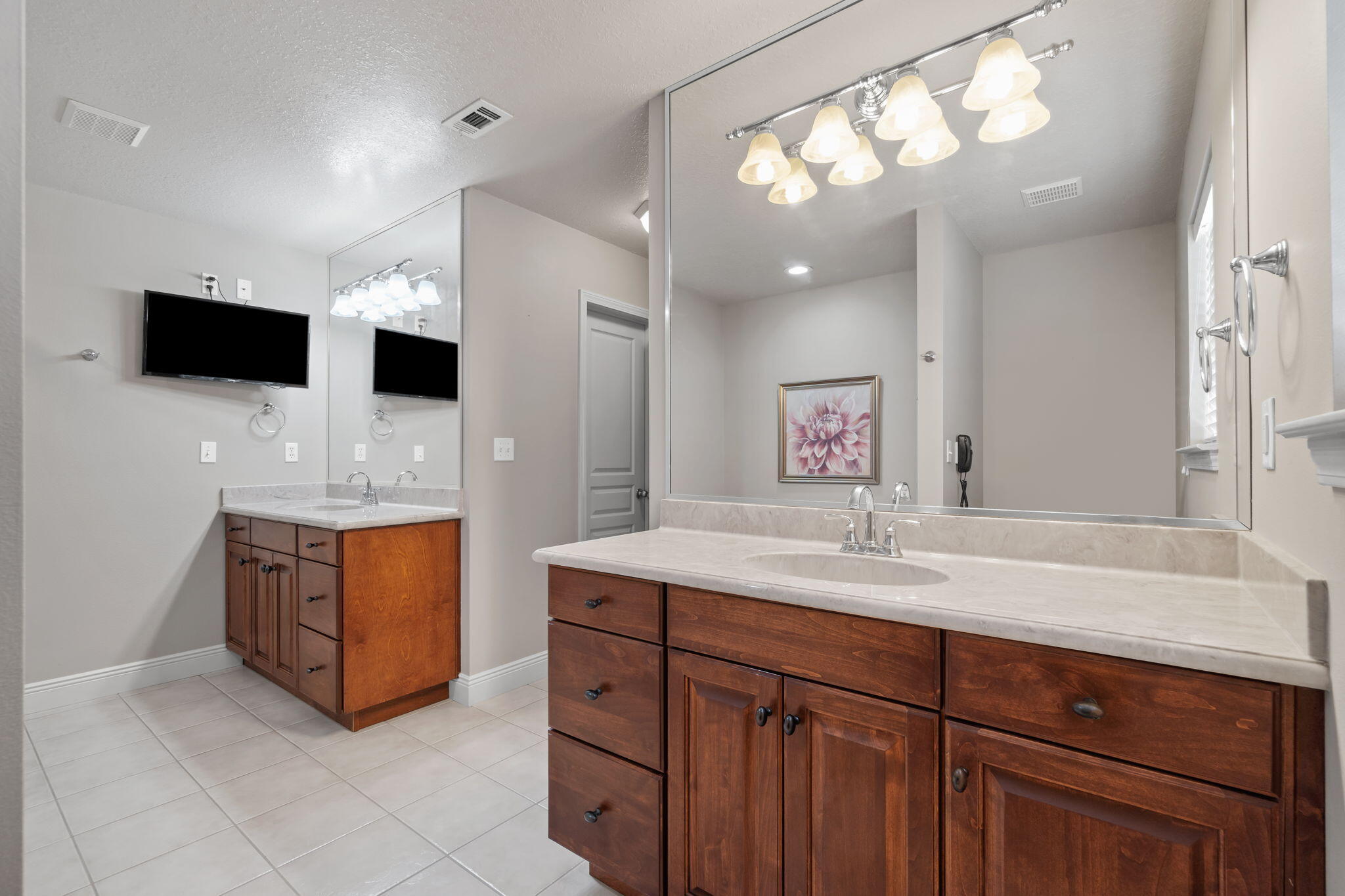 HERITAGE HILLS UNIT 1 - Residential