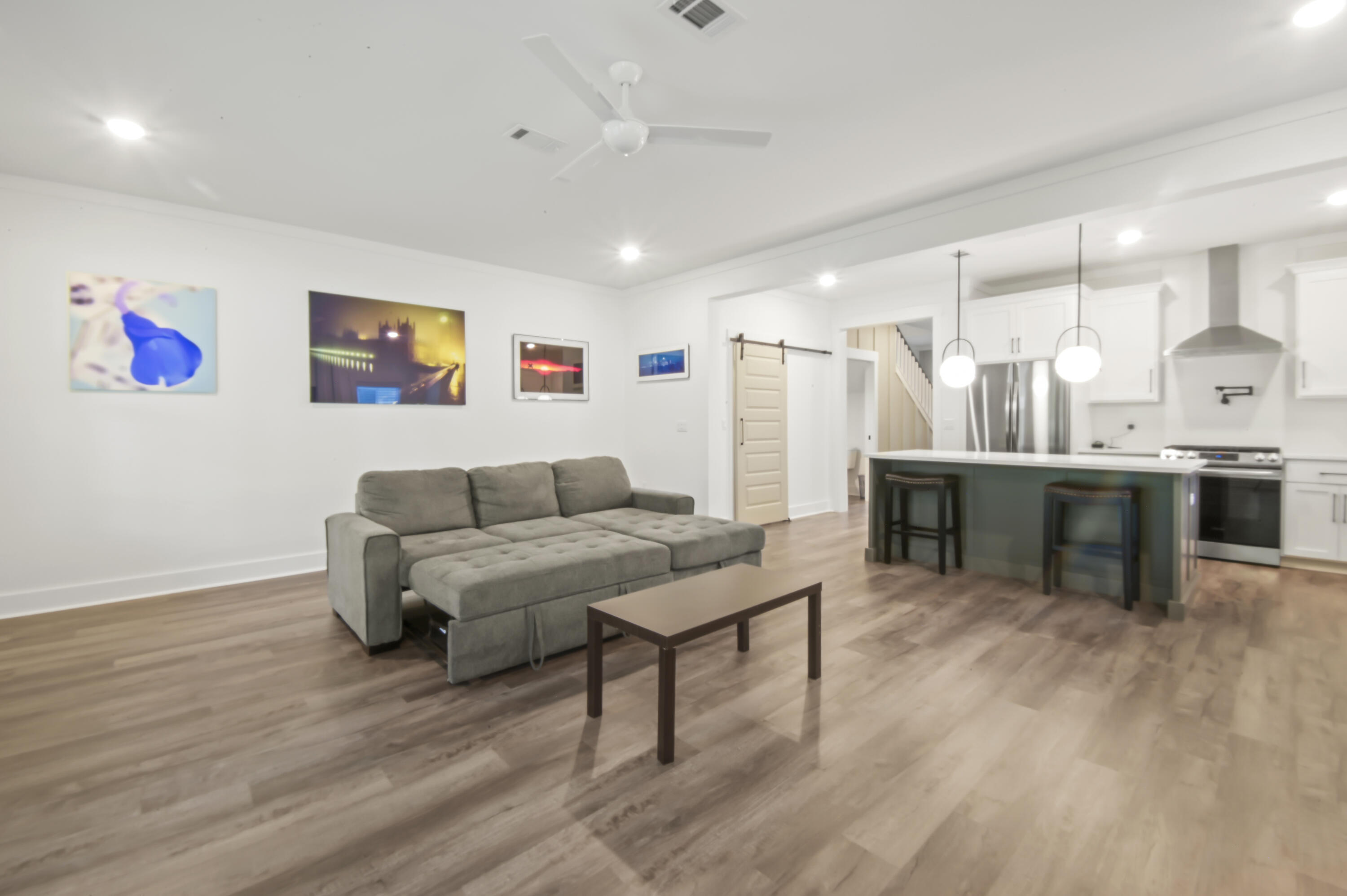 EAST HILL - Residential