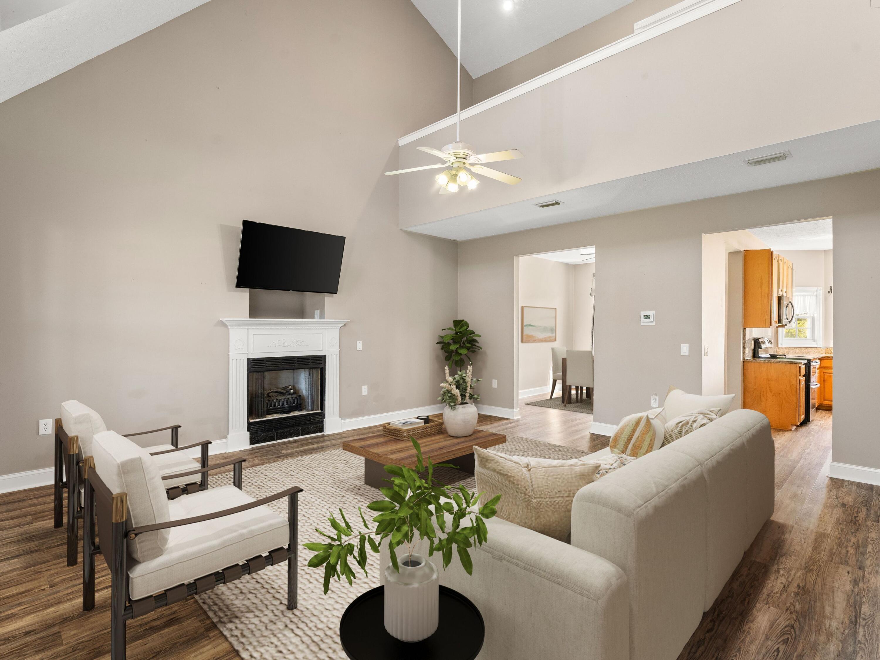 LYNN HAVEN - Residential
