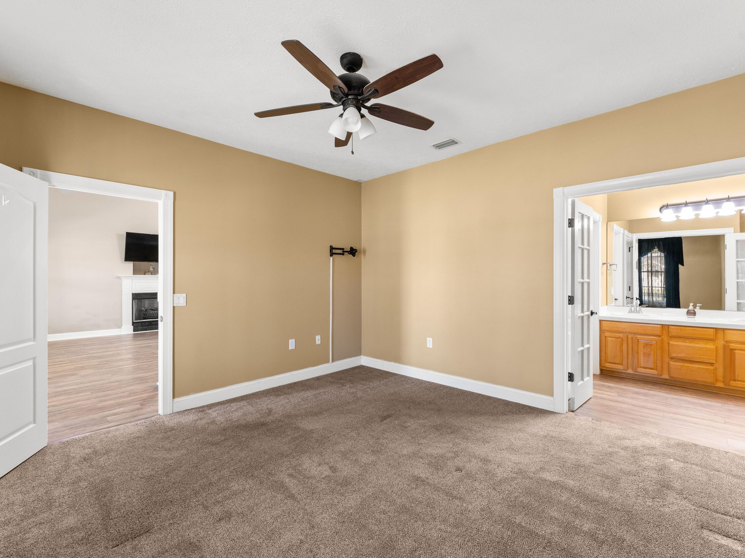 LYNN HAVEN - Residential