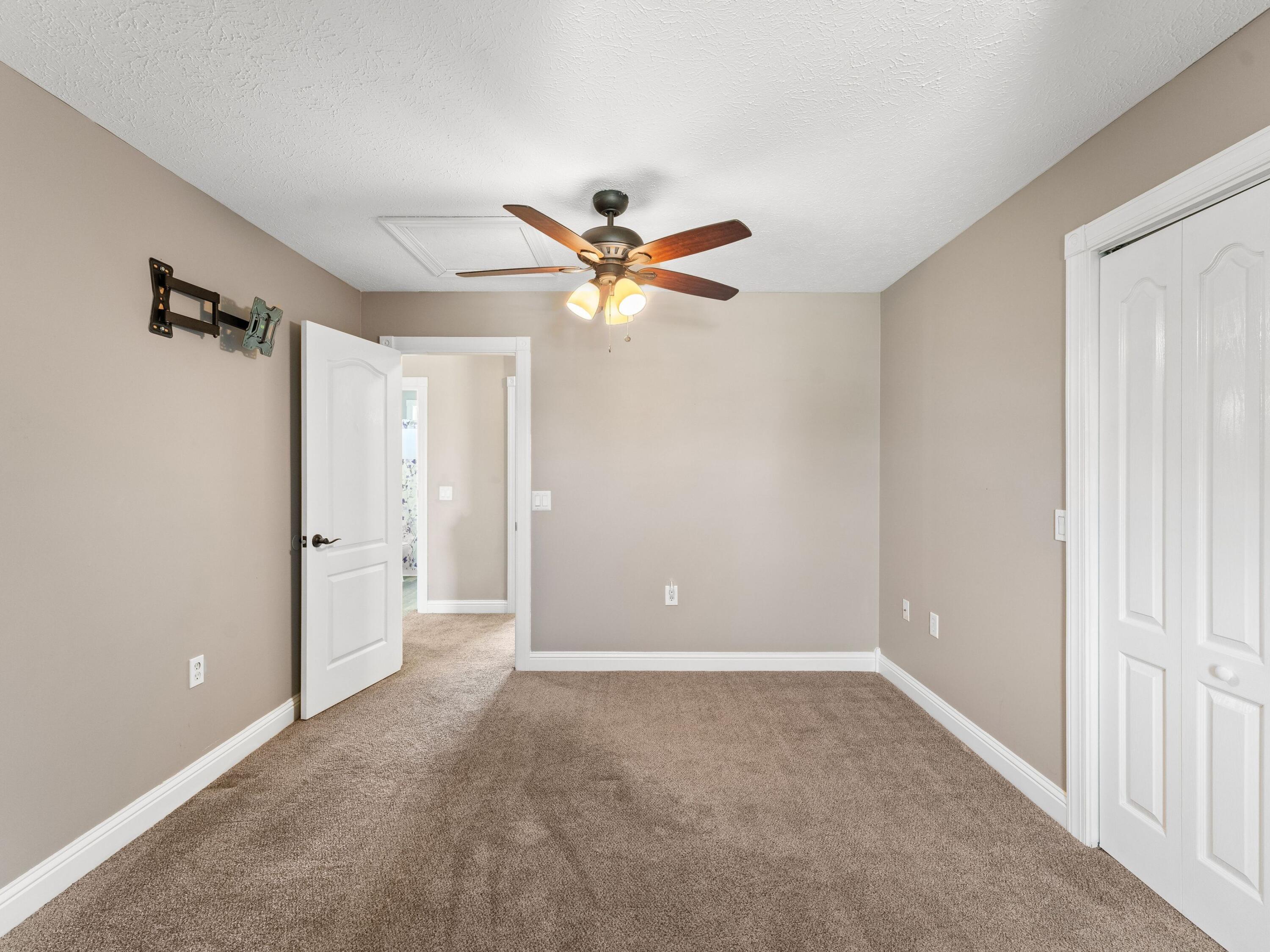 LYNN HAVEN - Residential