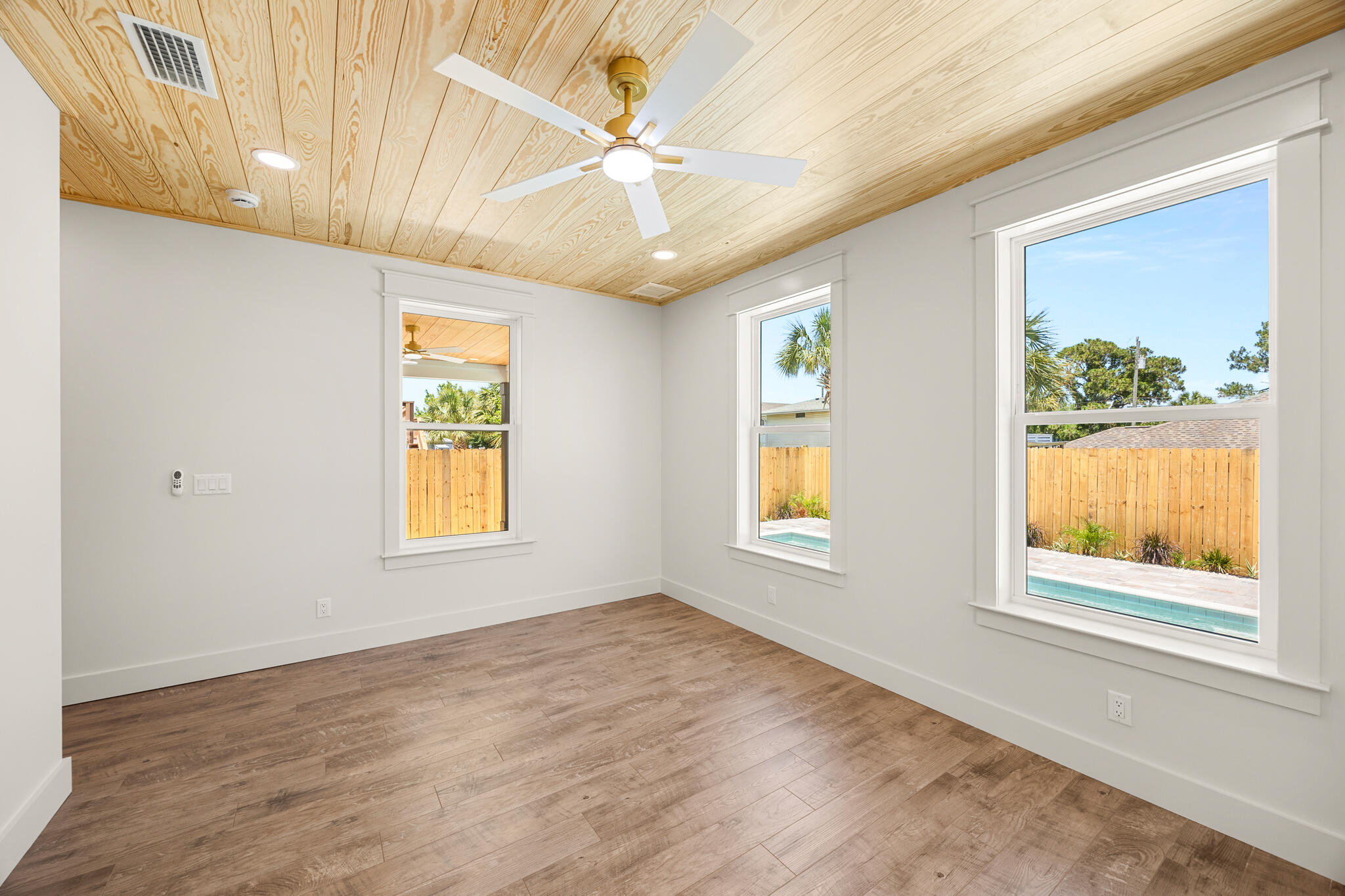 HOLIDAY BEACH UNIT 08 - Residential