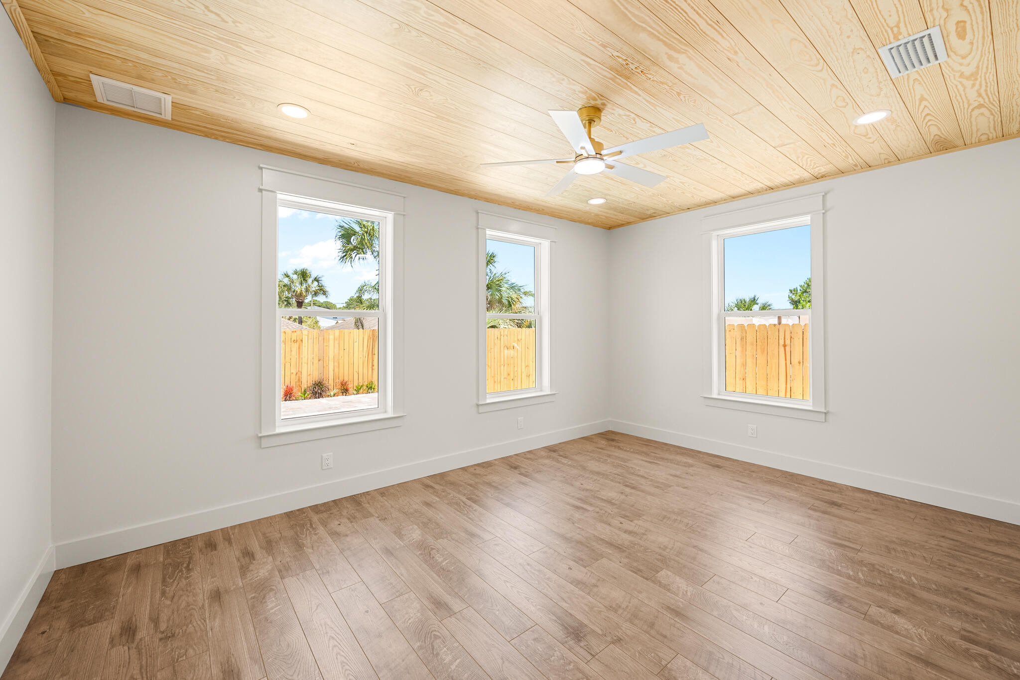 HOLIDAY BEACH UNIT 08 - Residential