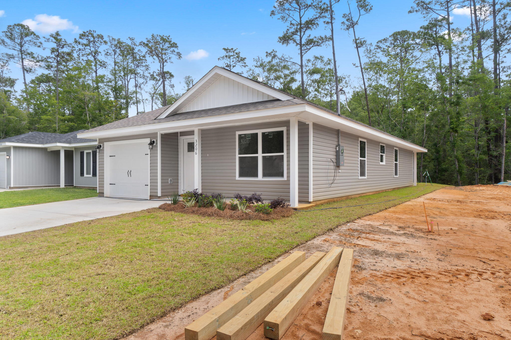 AVALON BEACH - Residential